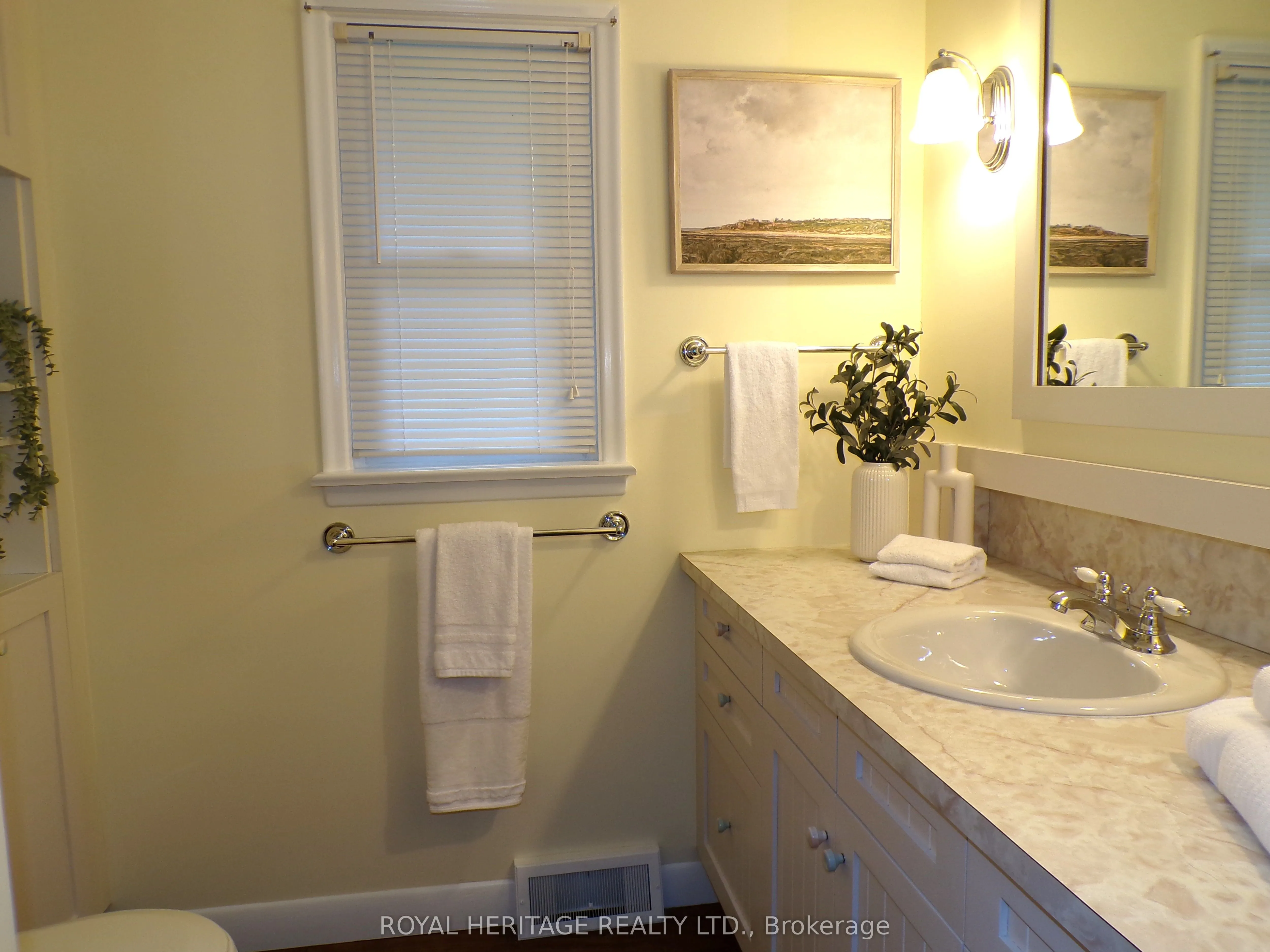 12 Darlington Boulevard