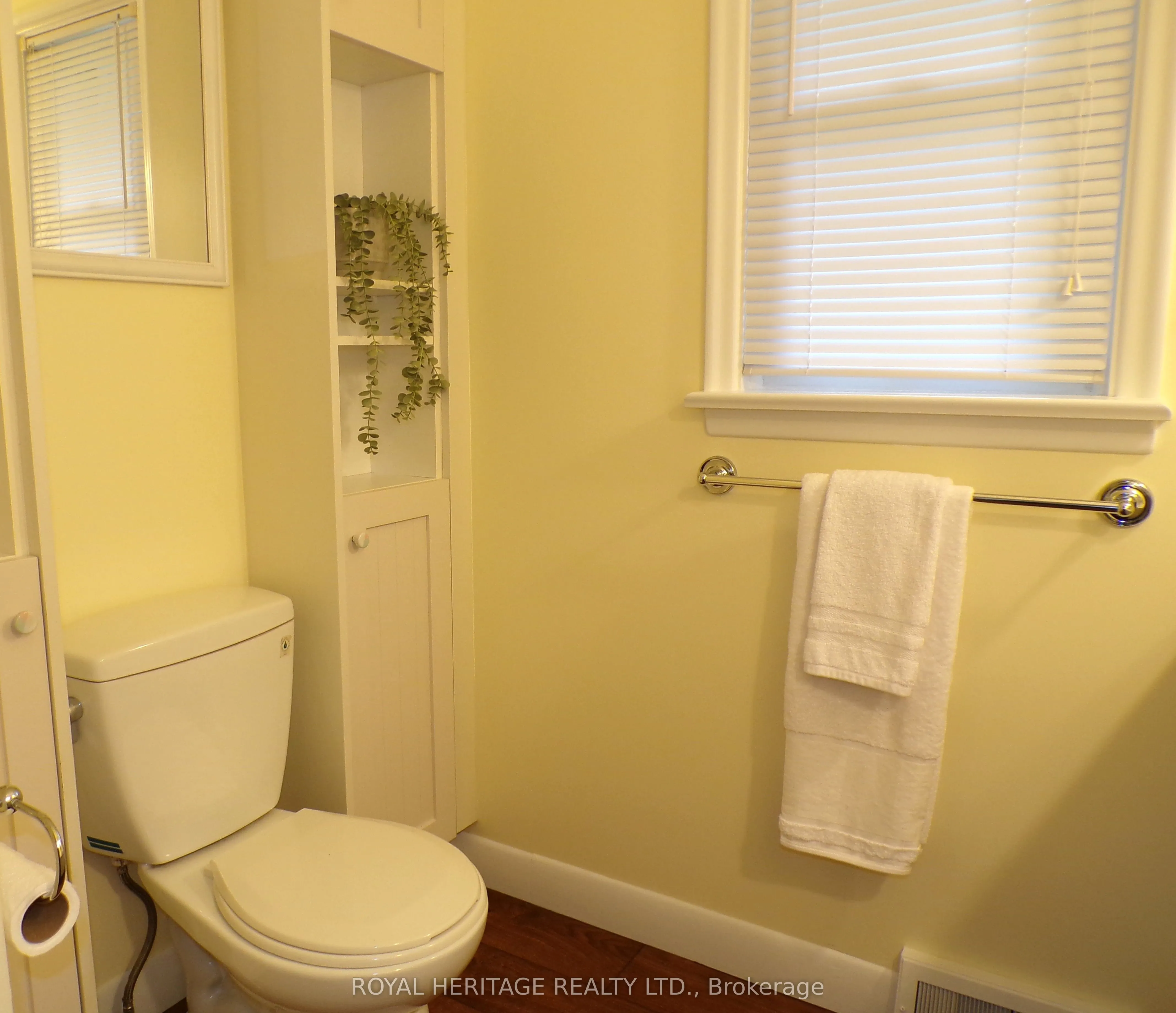 12 Darlington Boulevard