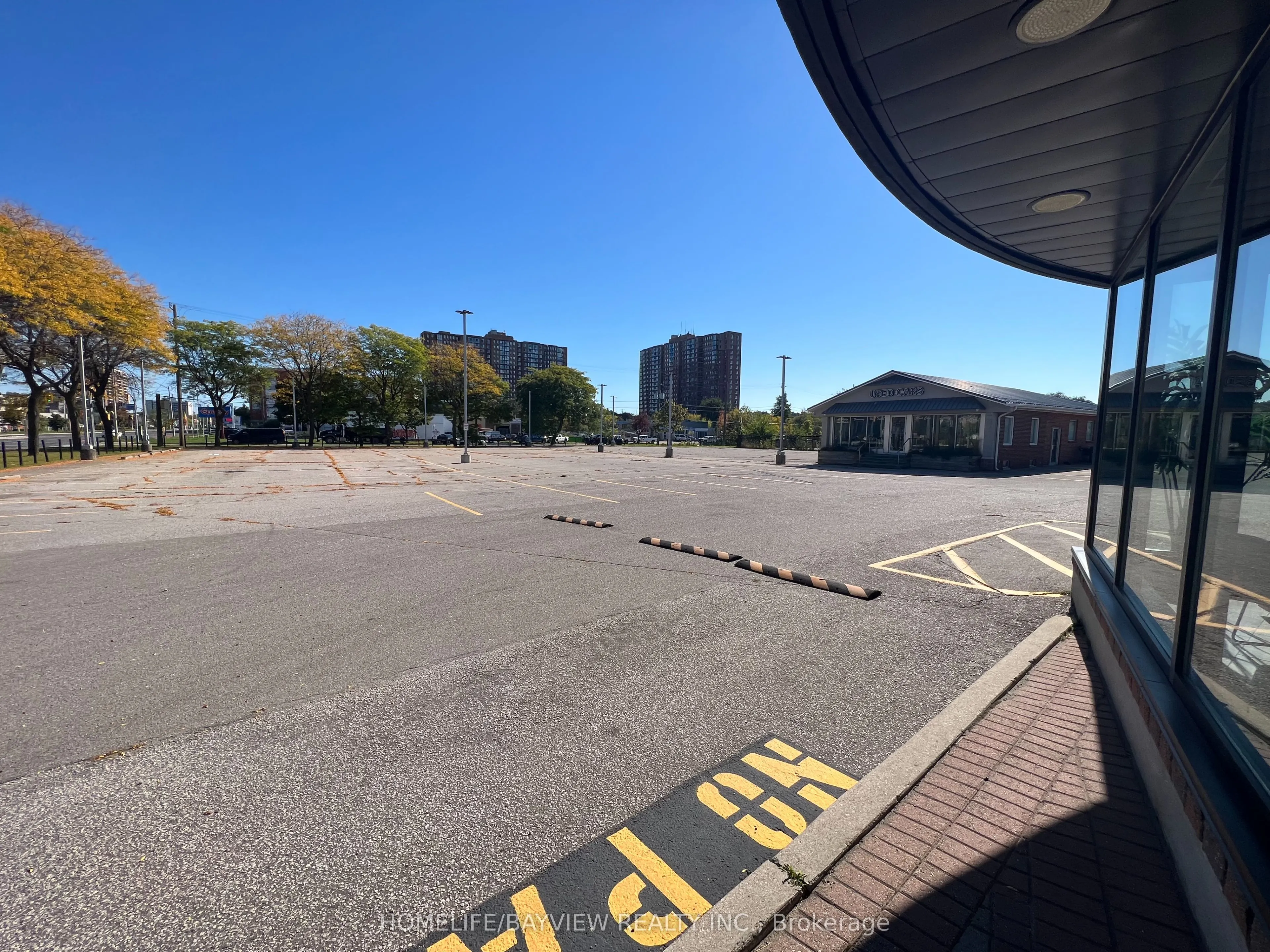 2851 Eglinton Avenue E