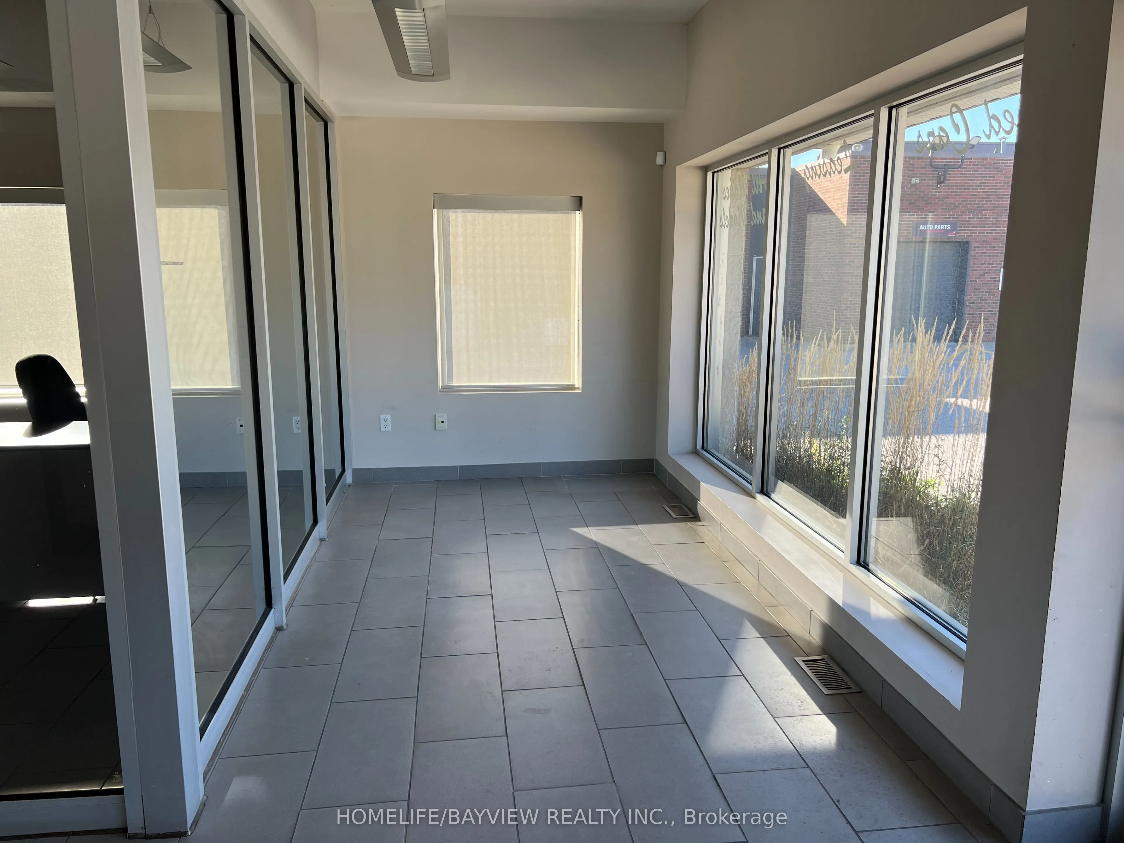 2851 Eglinton Avenue E