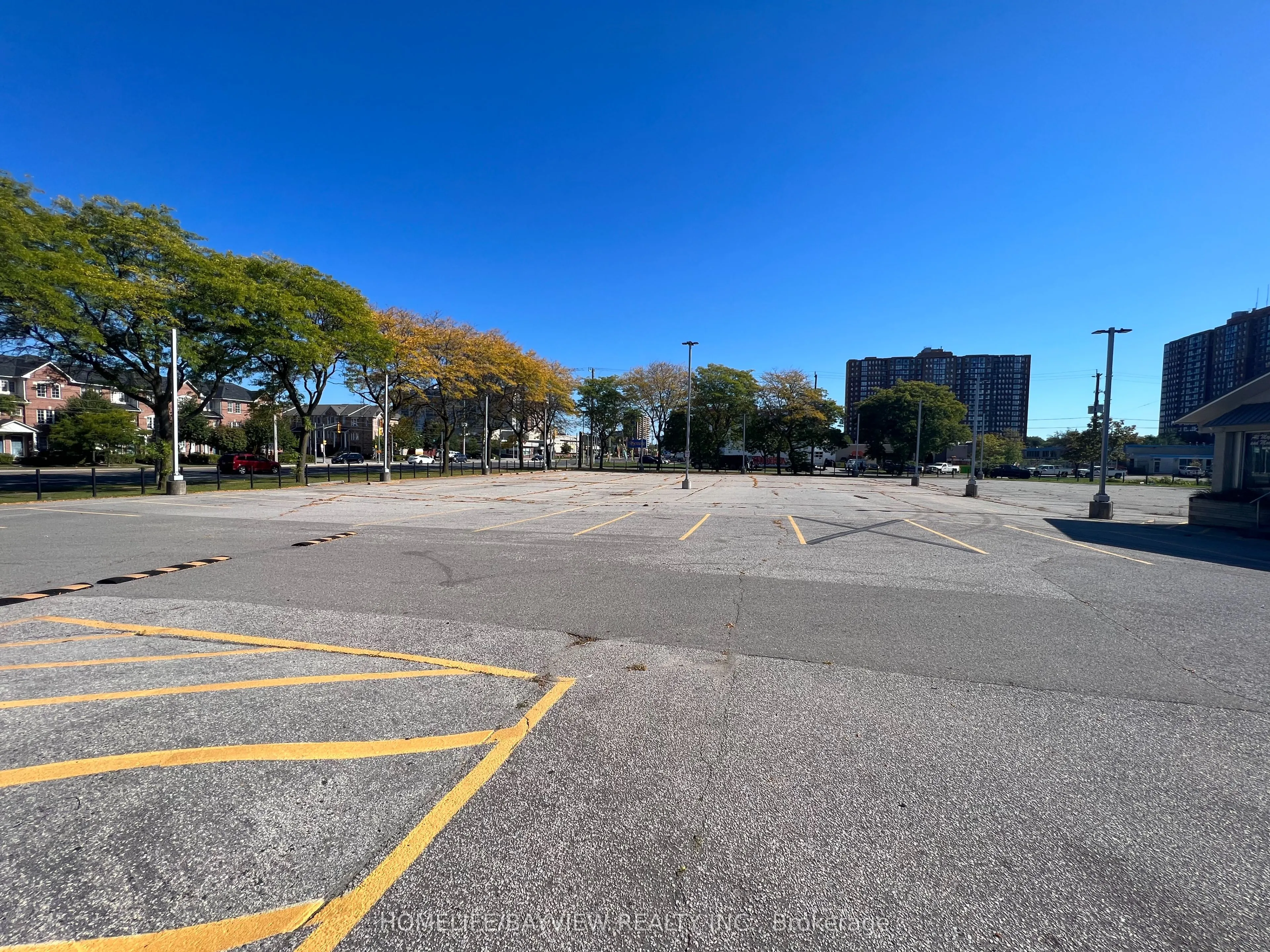 2851 Eglinton Avenue E