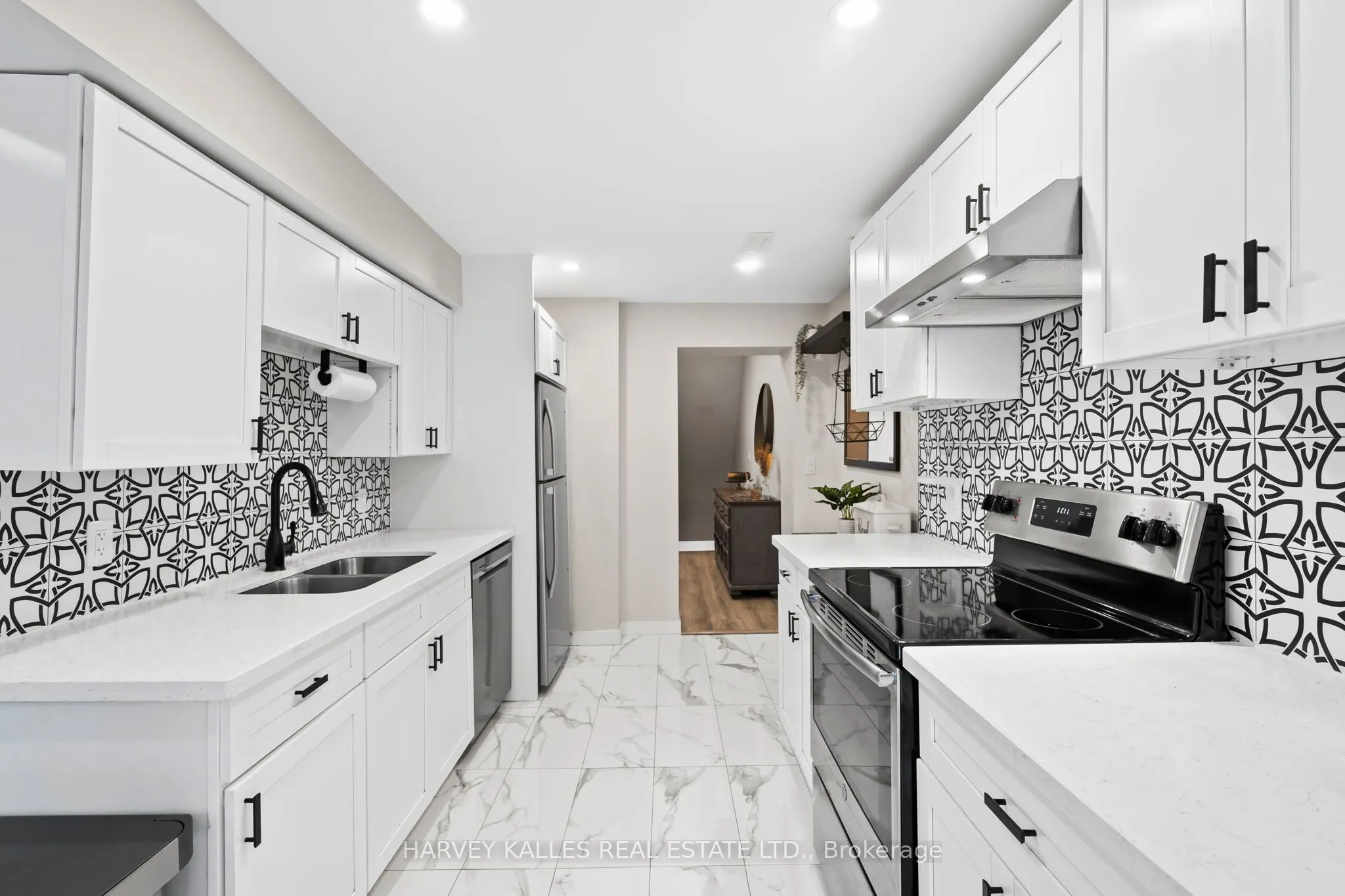 1254 Woodbine Avenue