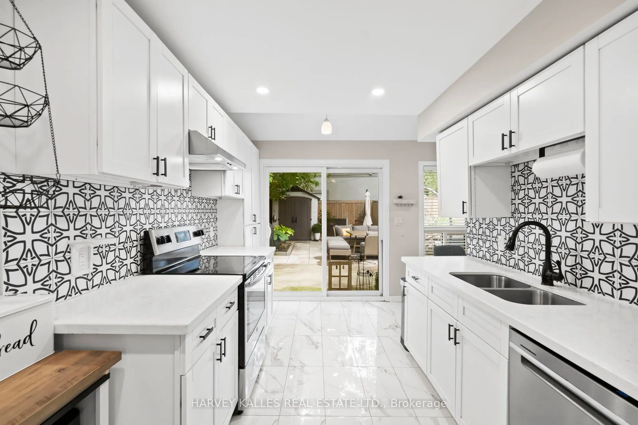 1254 Woodbine Avenue