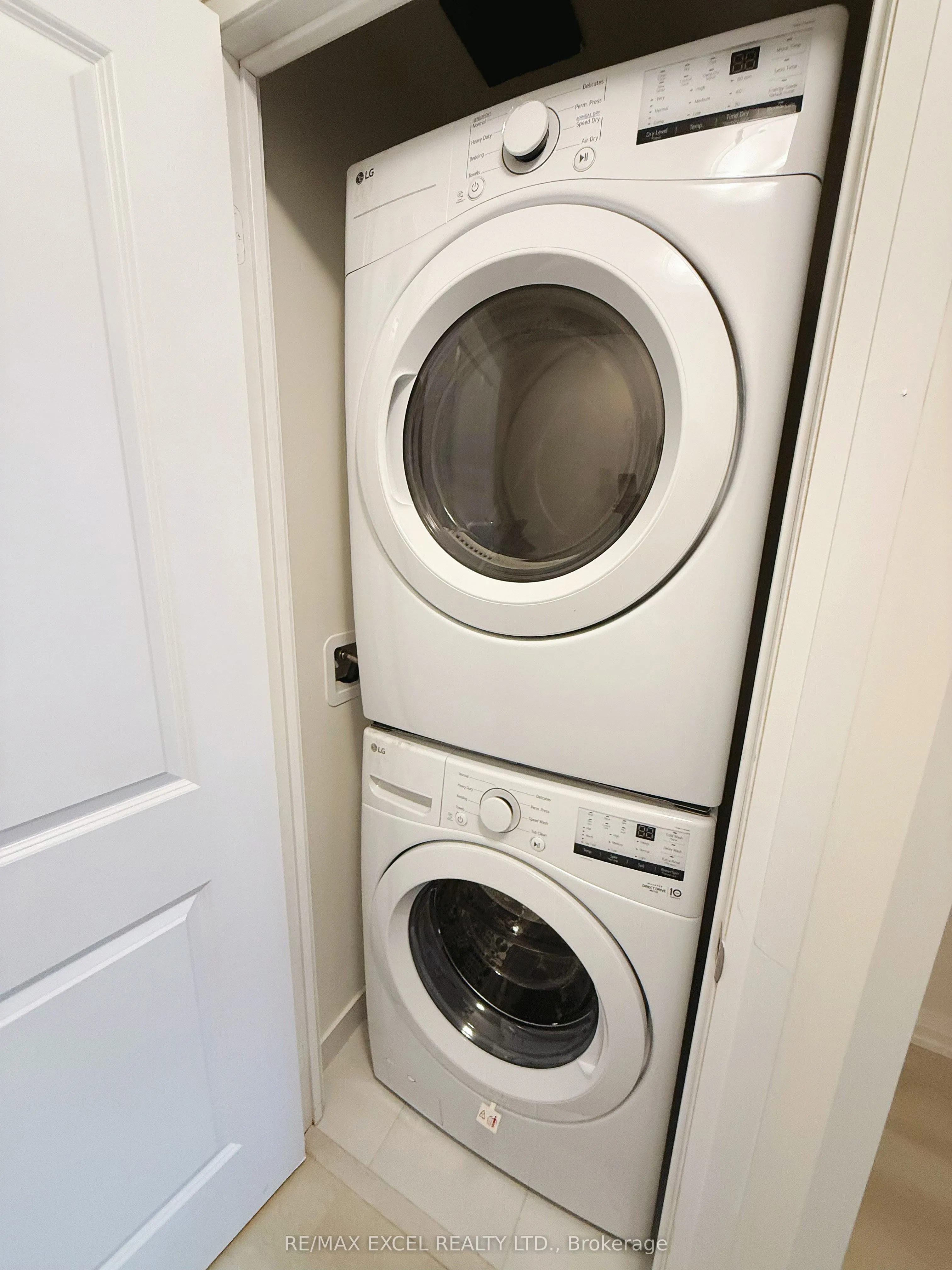 3270 Sheppard Avenue E, #2528