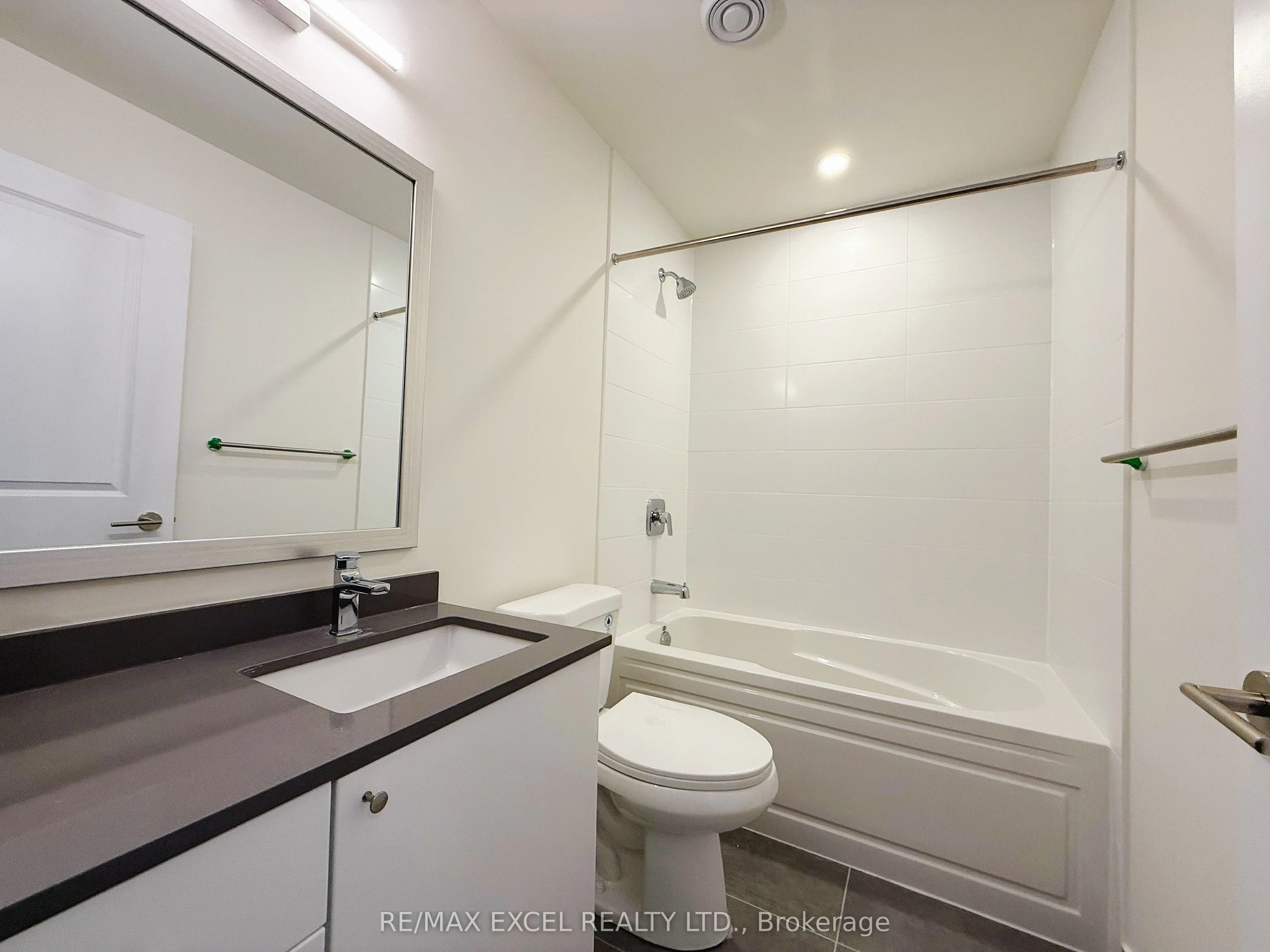 3270 Sheppard Avenue E, #2528