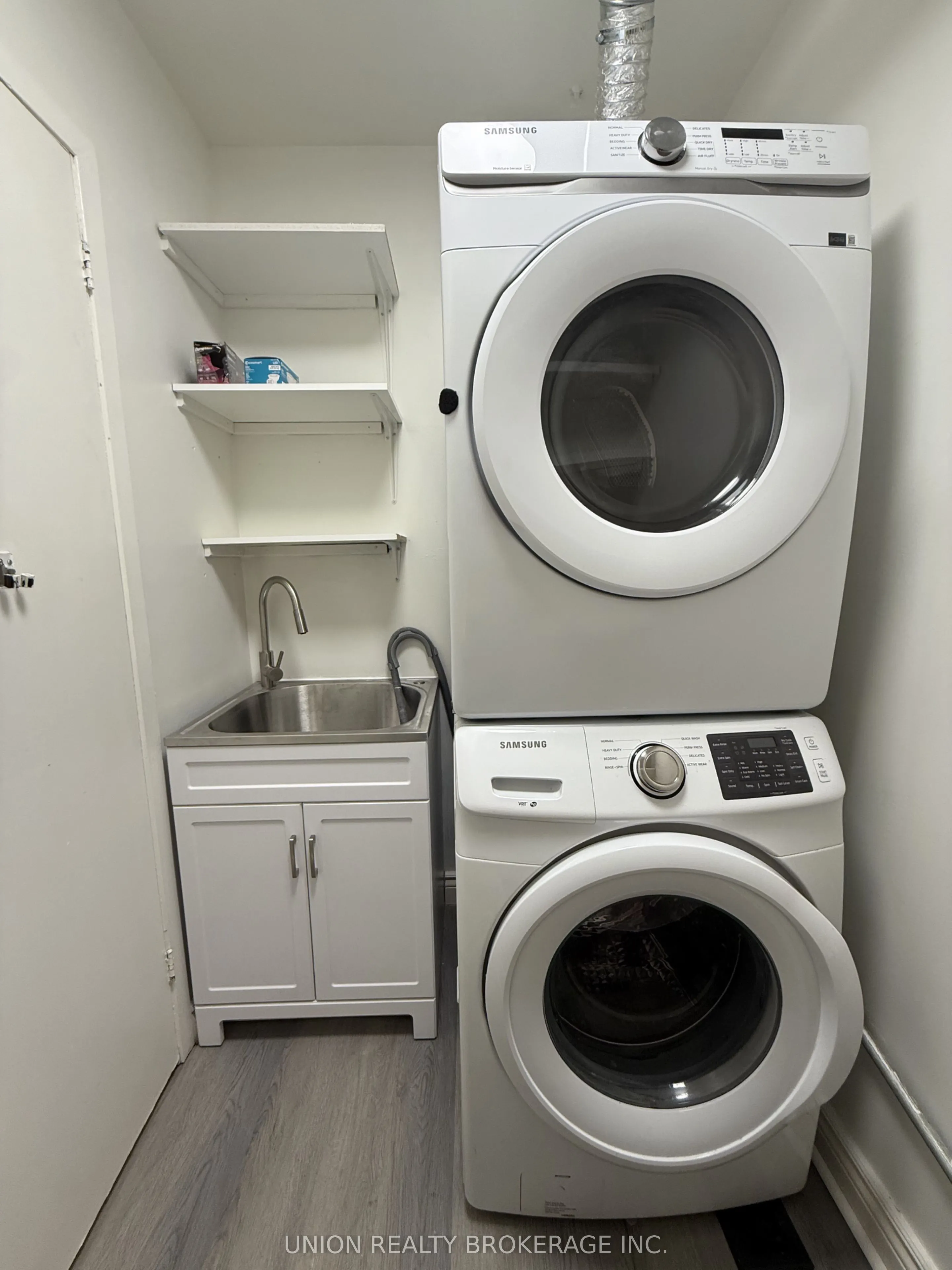 2495A Queen Street E