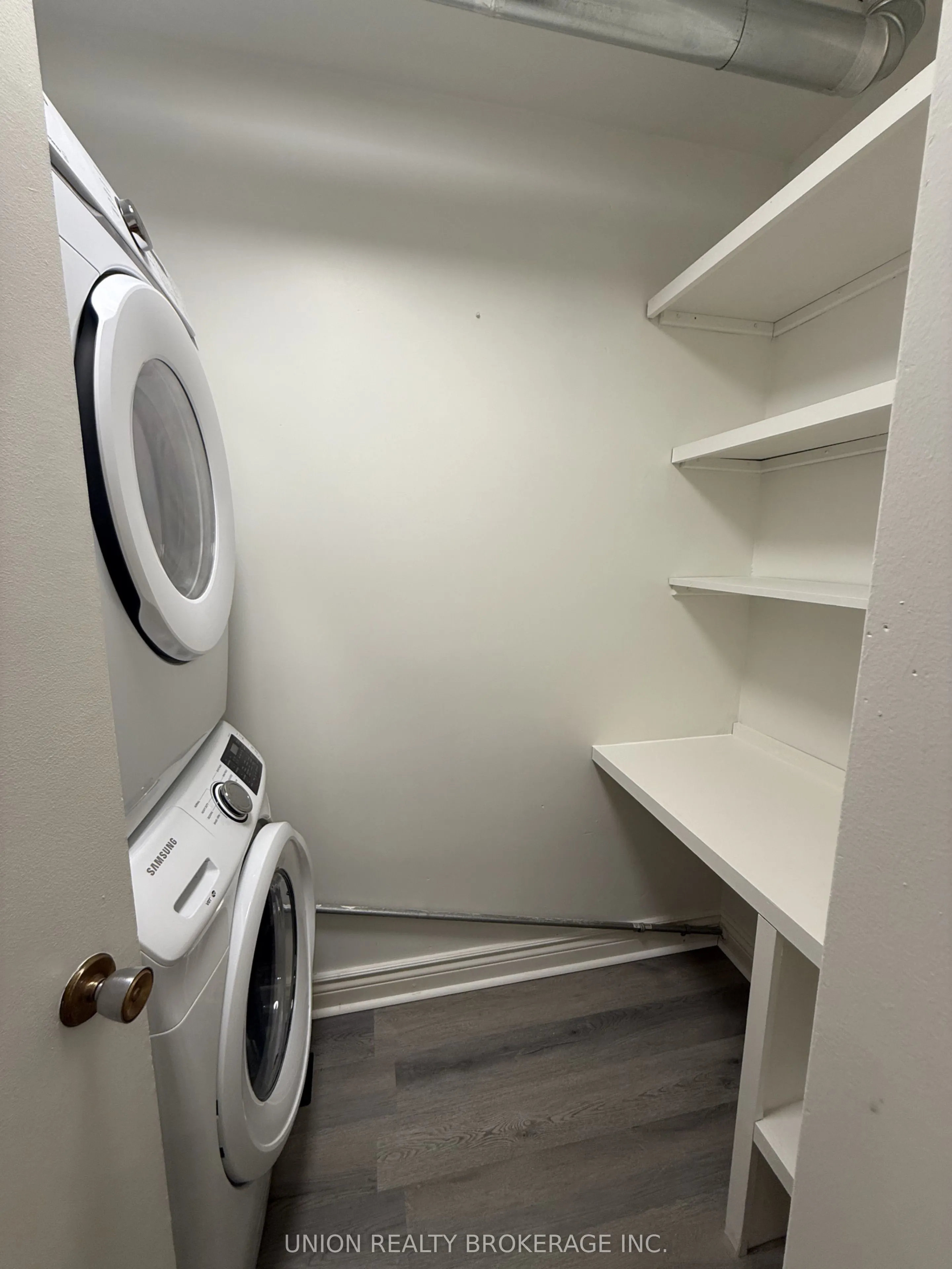 2495A Queen Street E