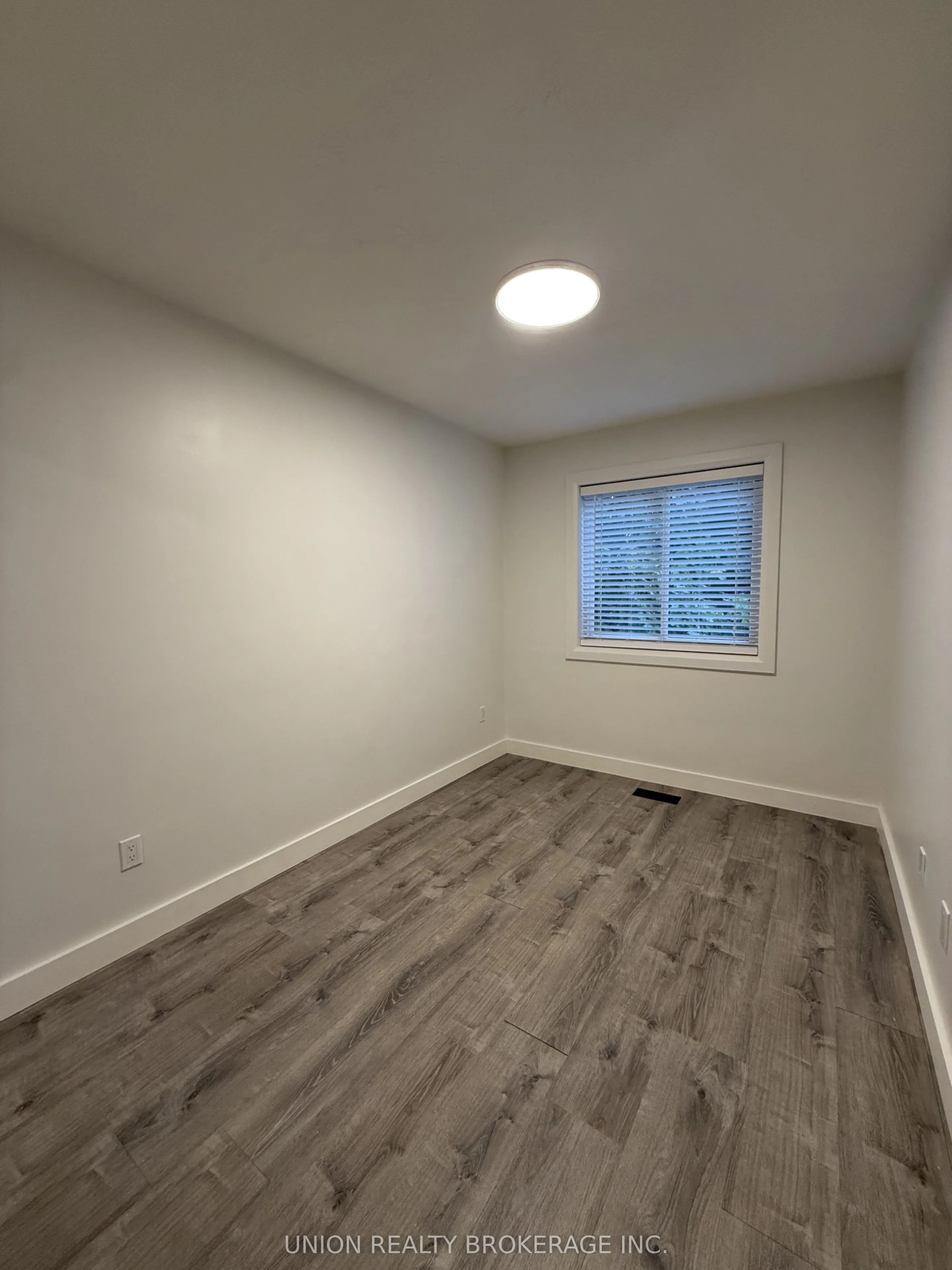 2495A Queen Street E