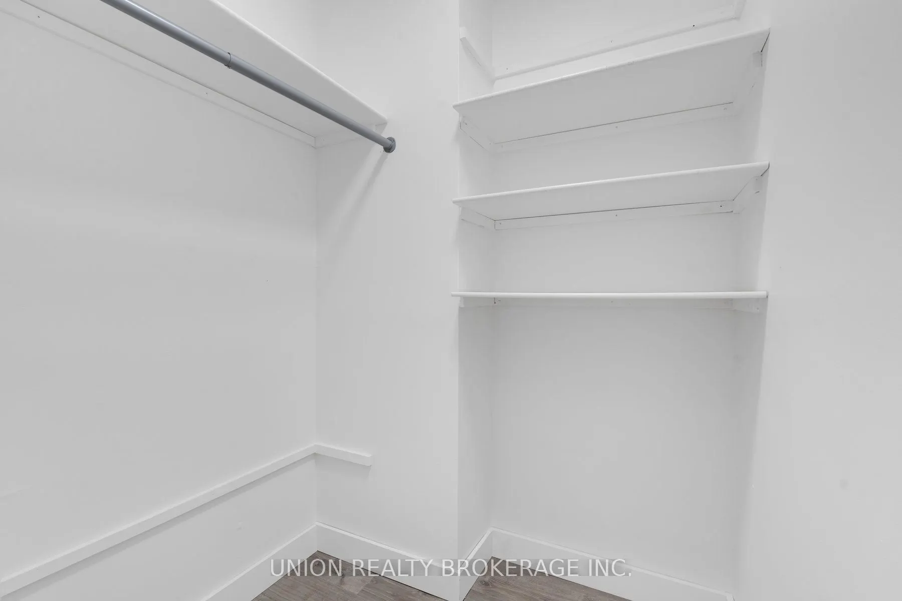 2495A Queen Street E