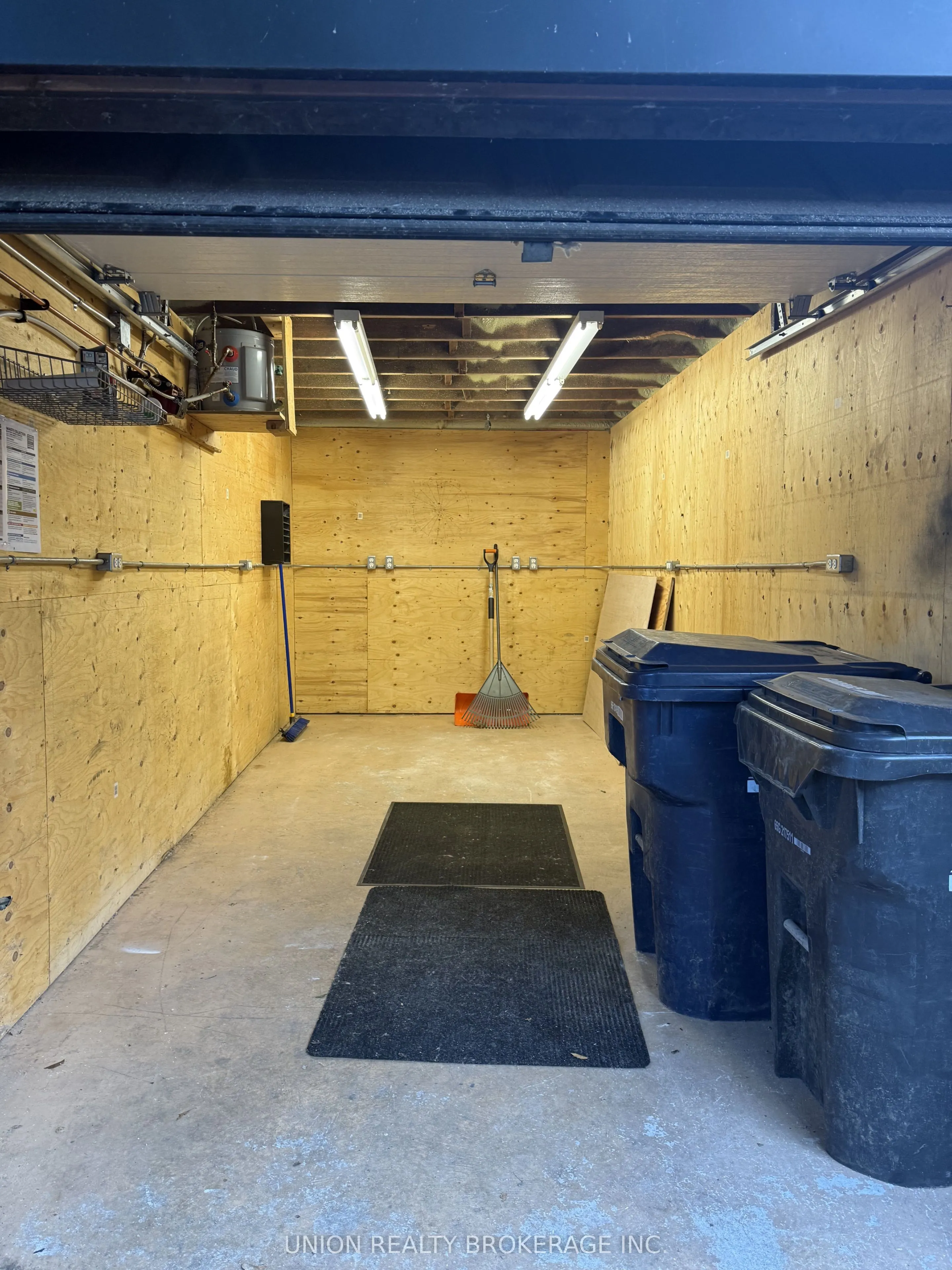 2495A Queen Street E