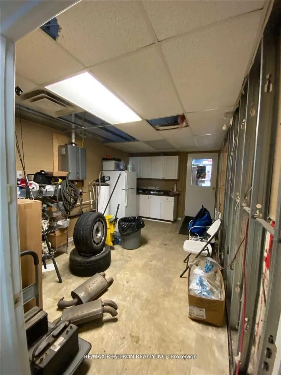 712 Wilson Road S, #11