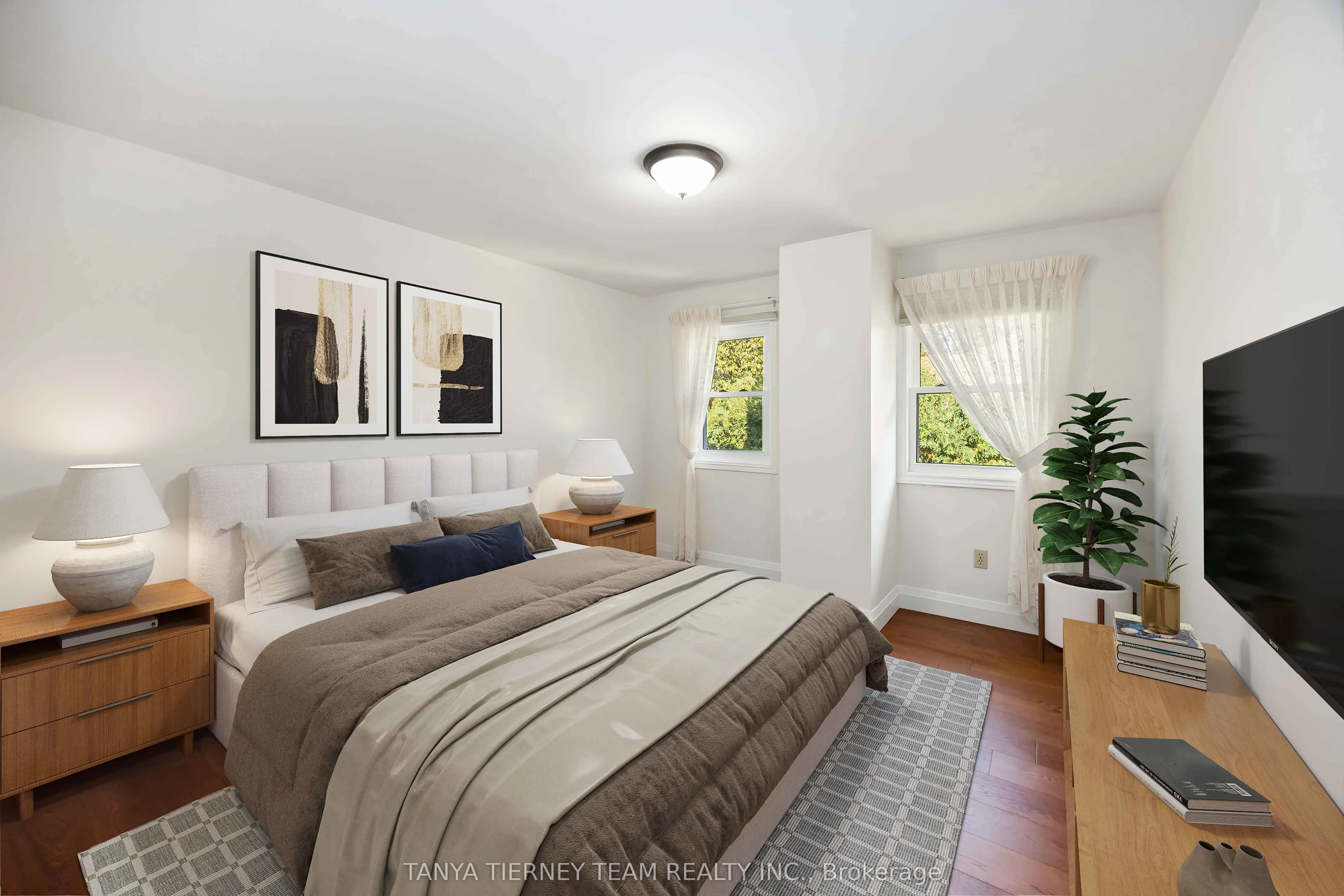 6 Lyndhurst Crescent