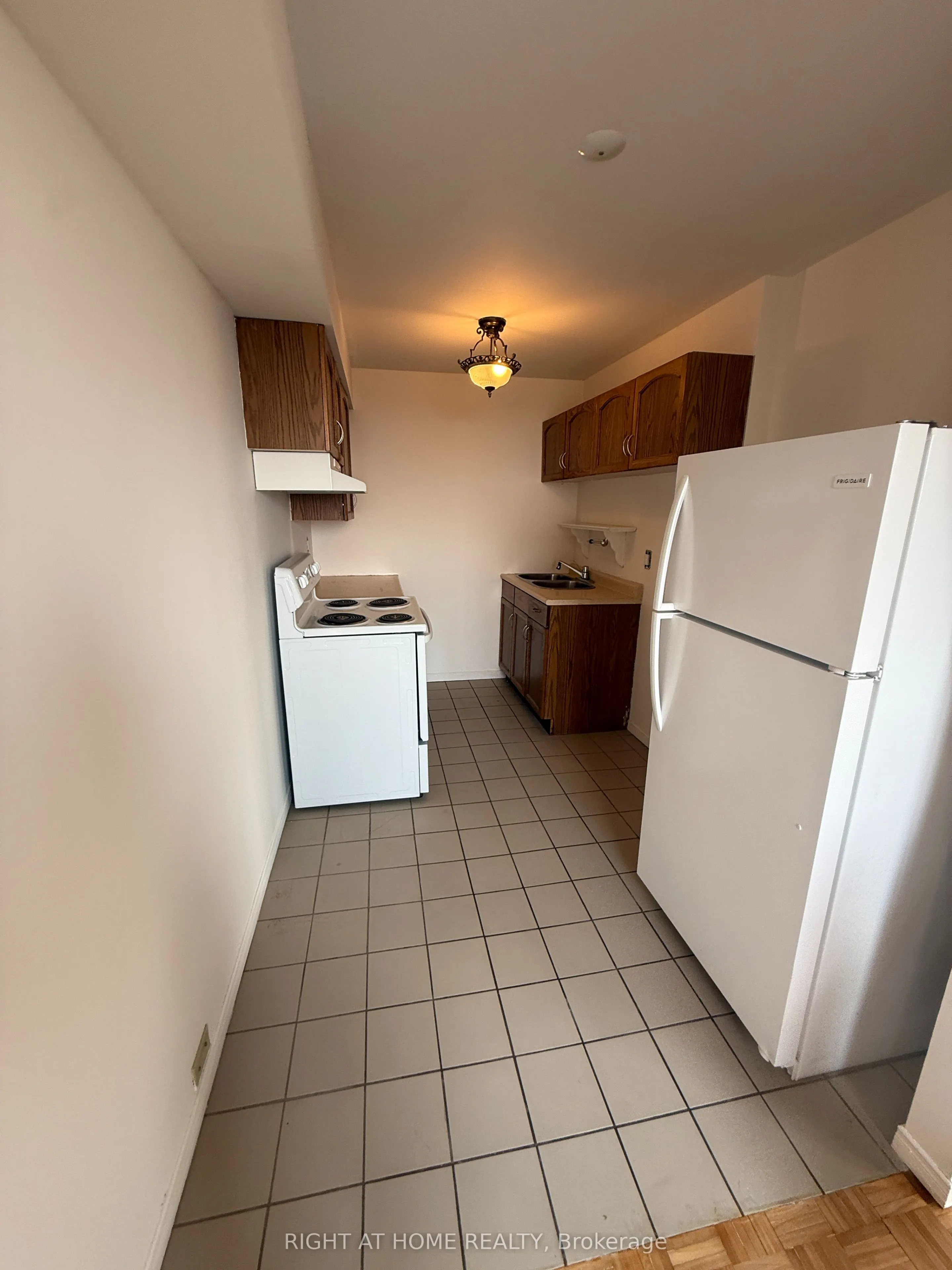 855 Wilson Road N, #708