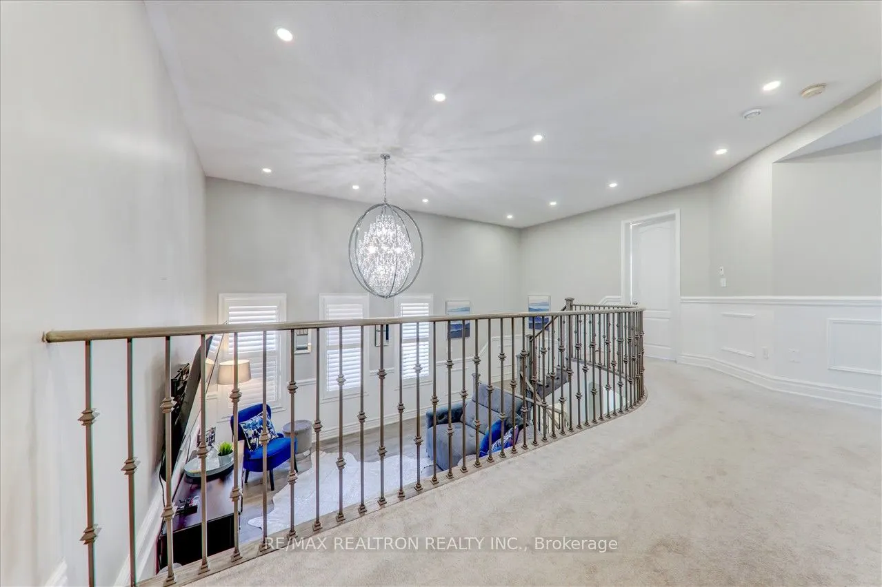 2380 Equestrian Crescent