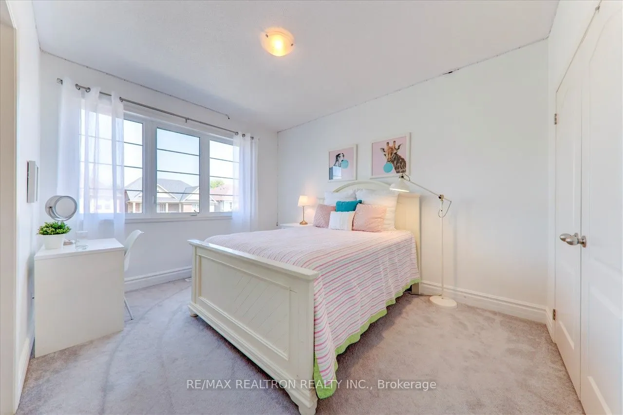 2380 Equestrian Crescent