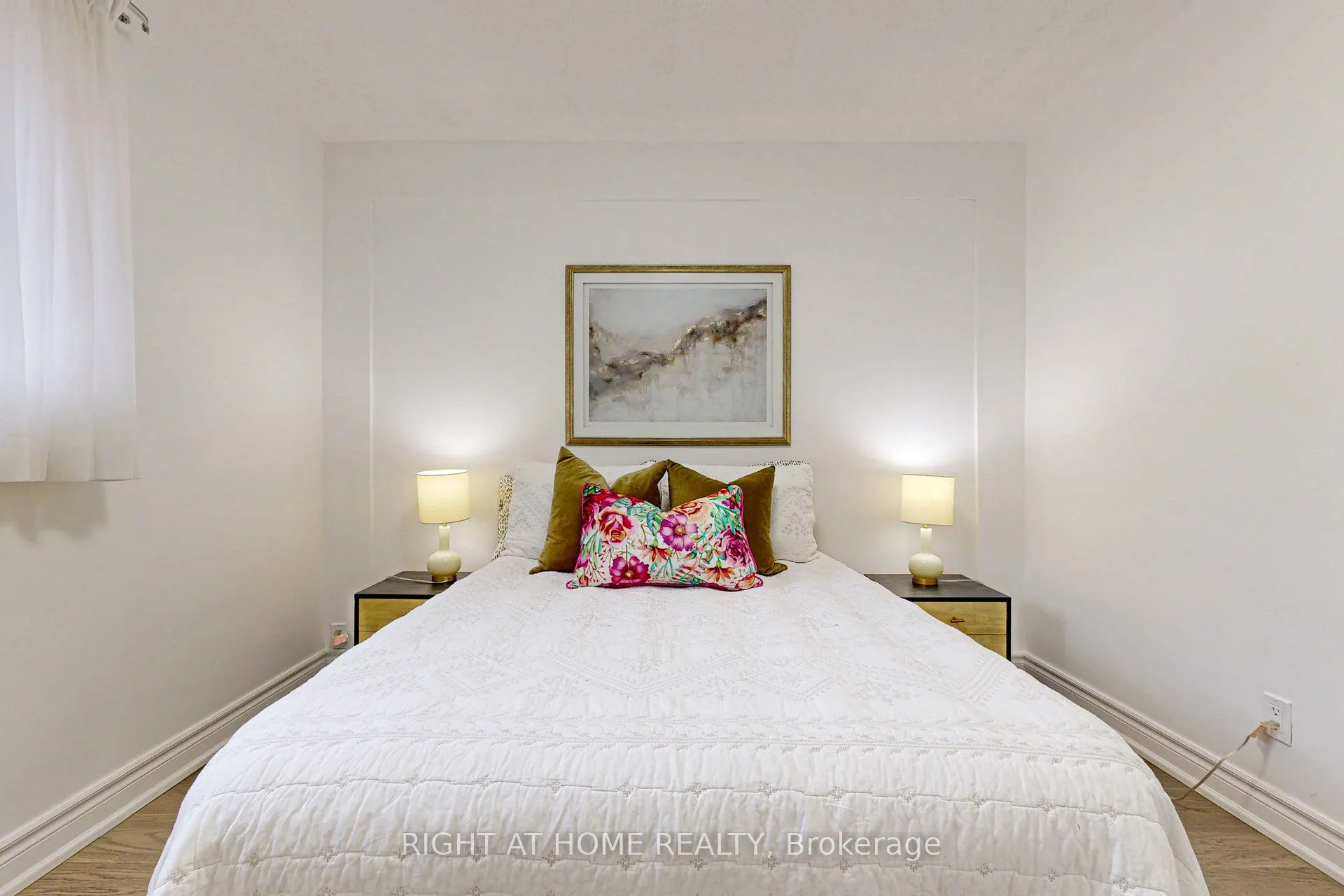 4 Barnes Crescent, #Main