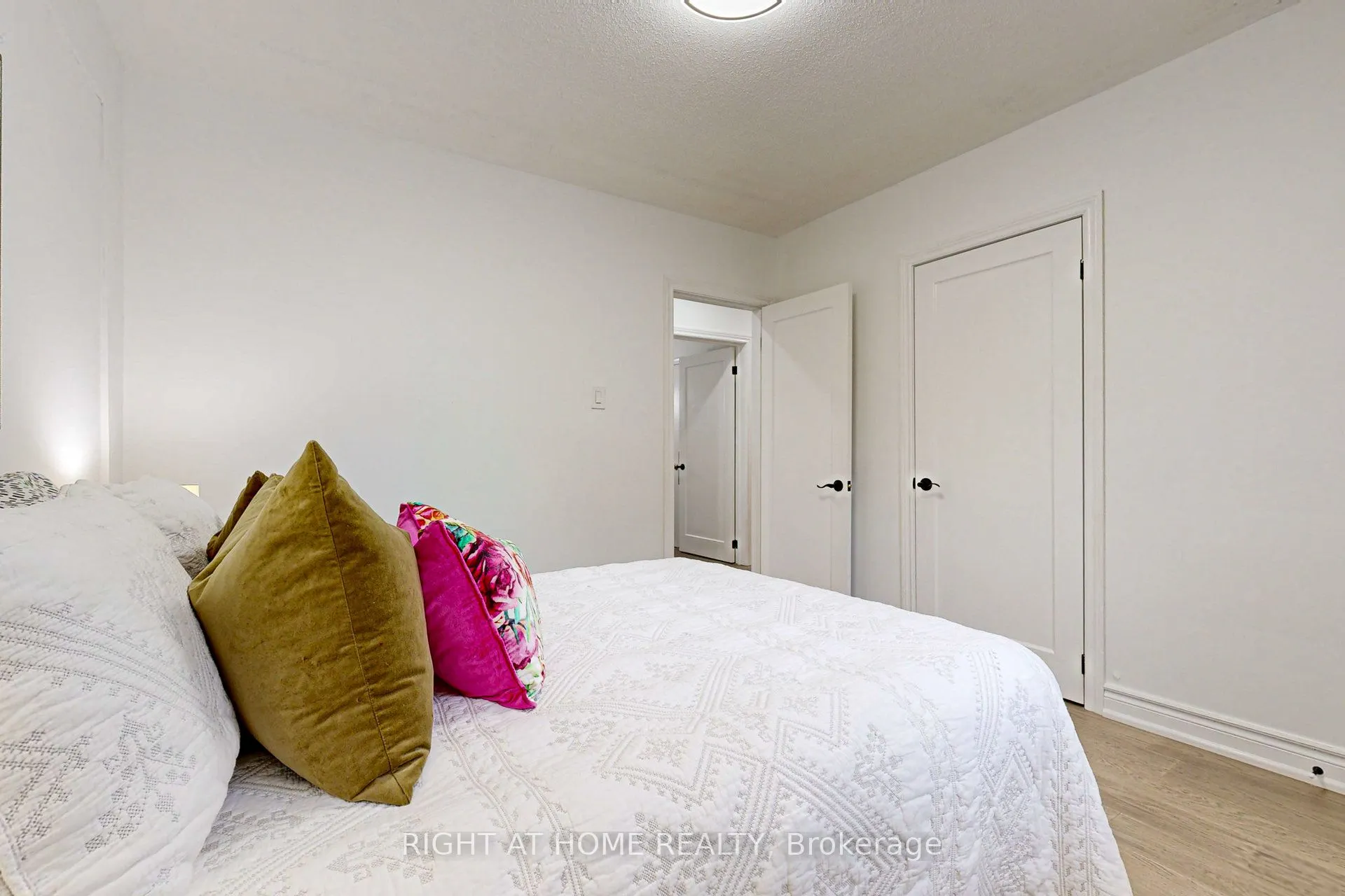 4 Barnes Crescent, #Main