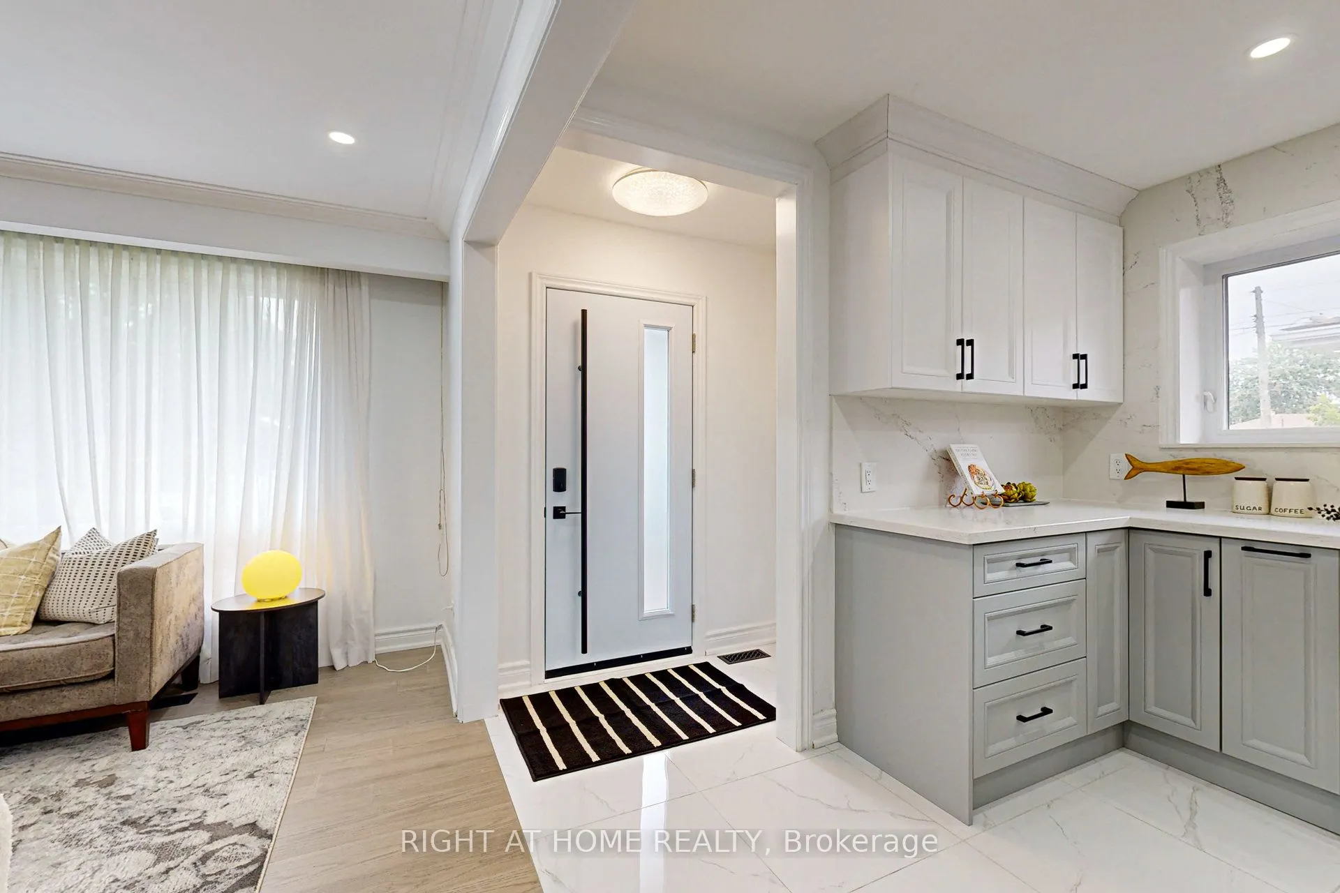 4 Barnes Crescent, #Main