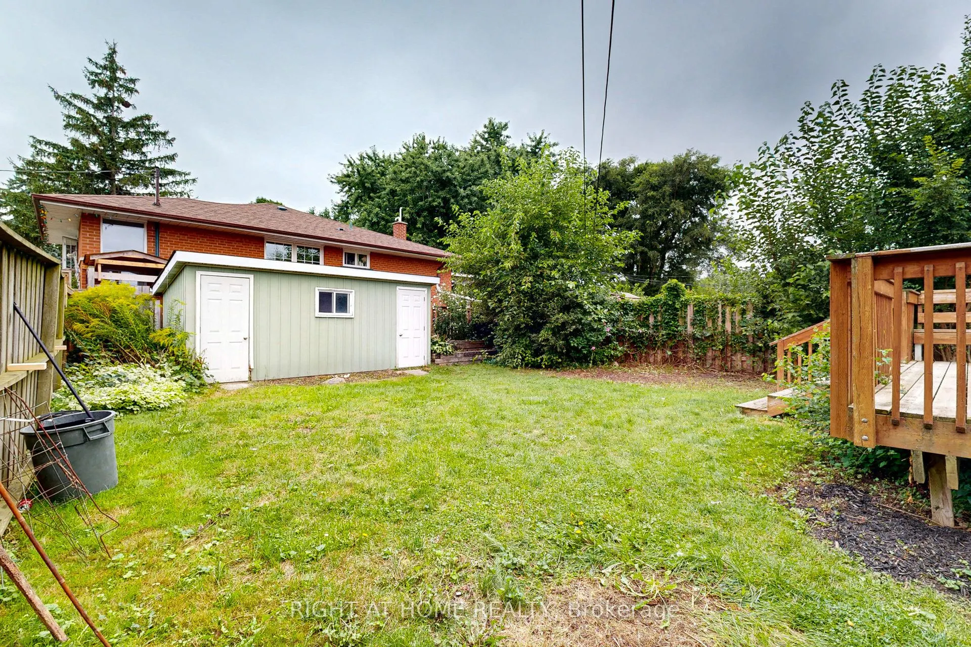 4 Barnes Crescent, #Main