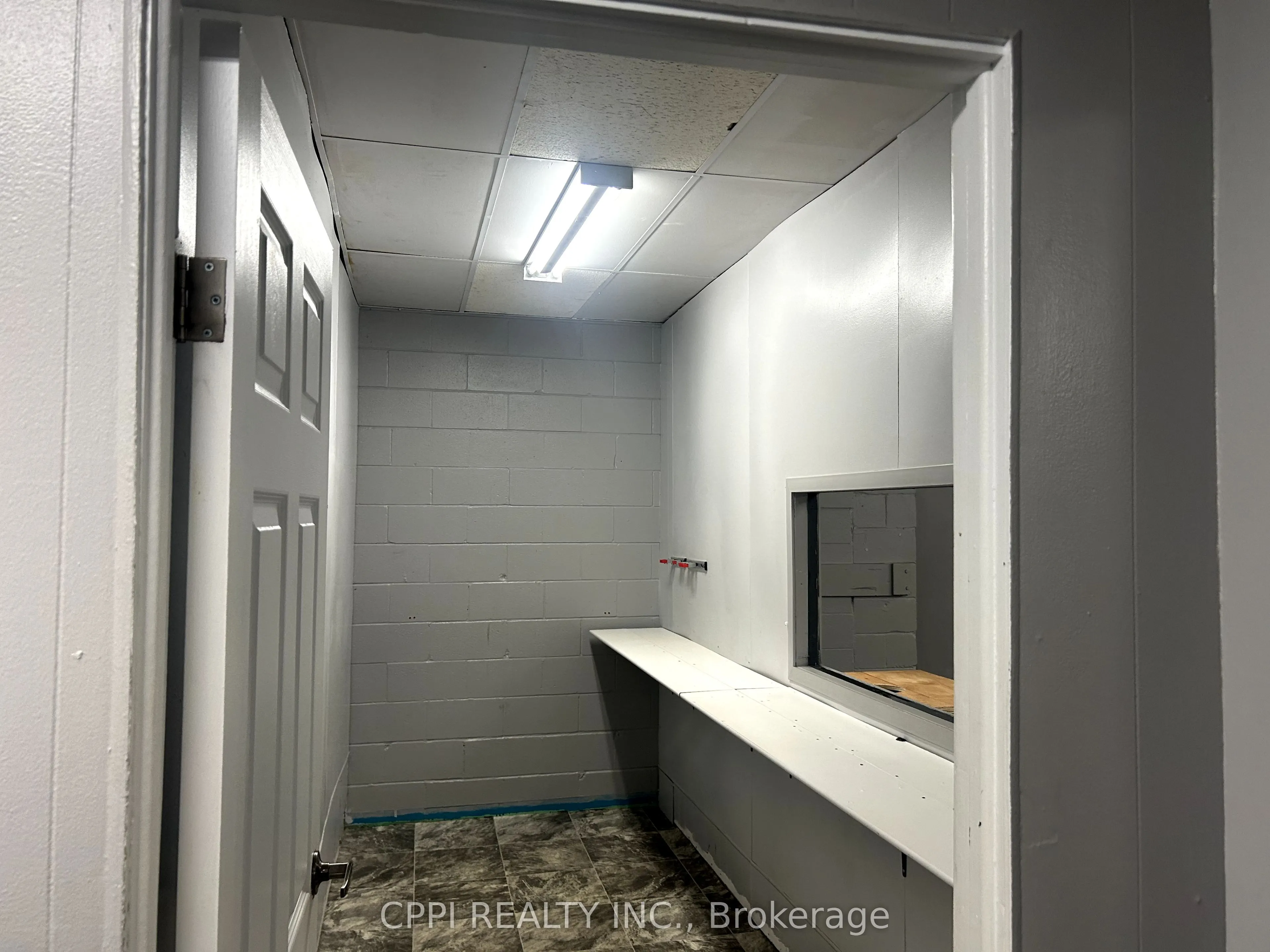 650 King Street E, #South Bsmnt