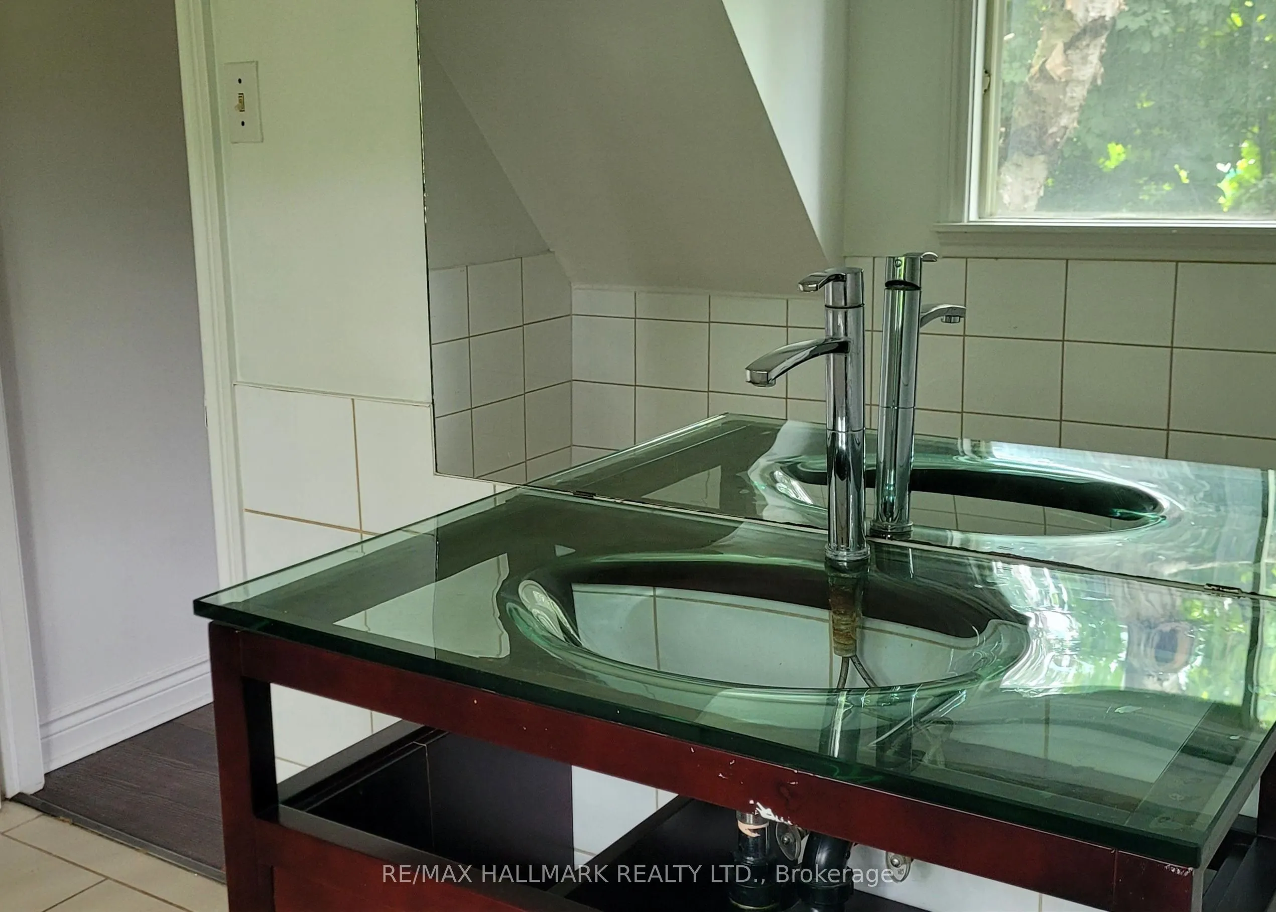 104 Ridgewood Road, #Upper