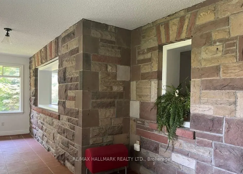 104 Ridgewood Road, #Upper