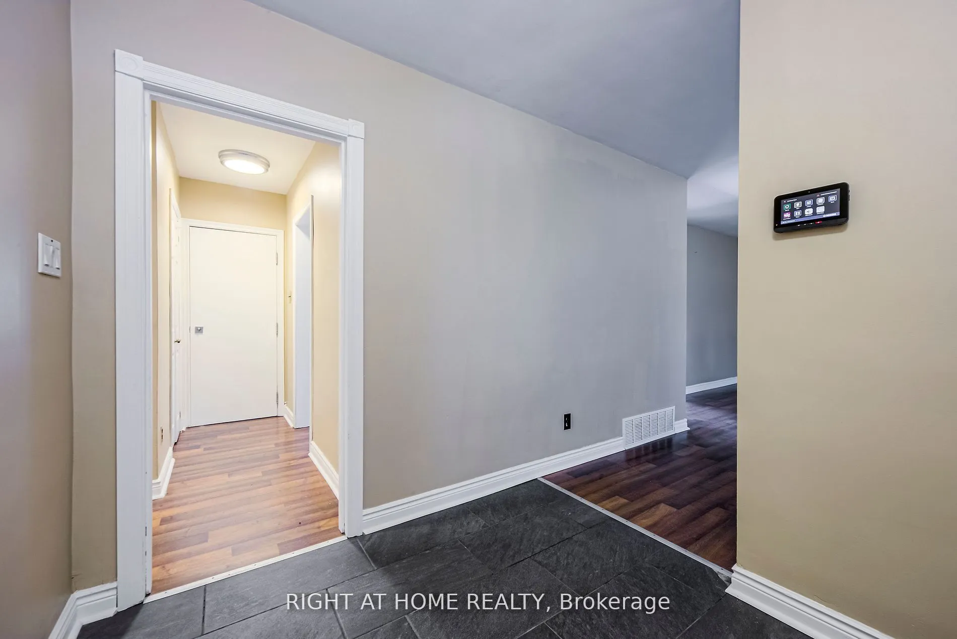 1715 Rossland Road E, #Main-A