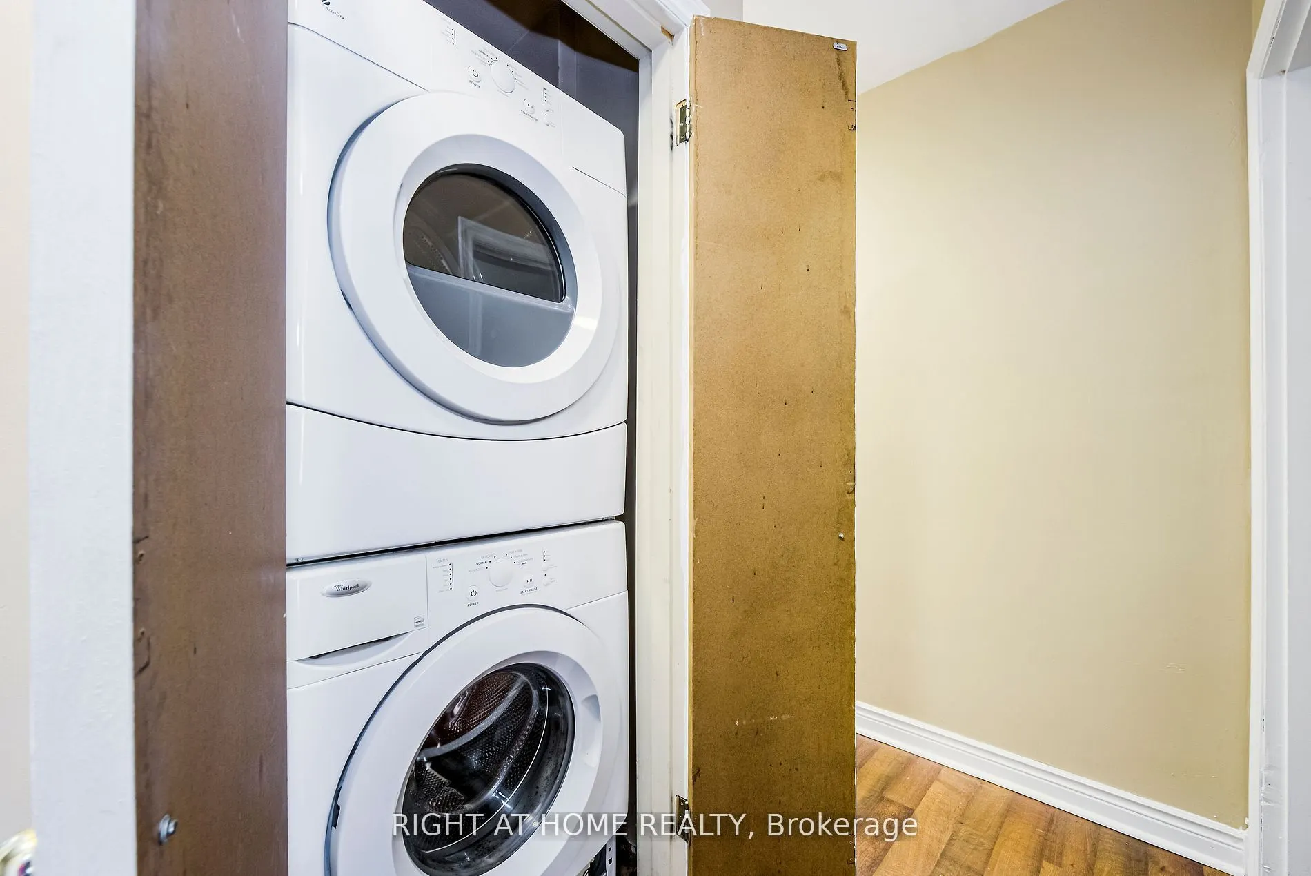 1715 Rossland Road E, #Main-A