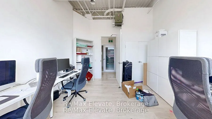 1105E Kingston Road, #202