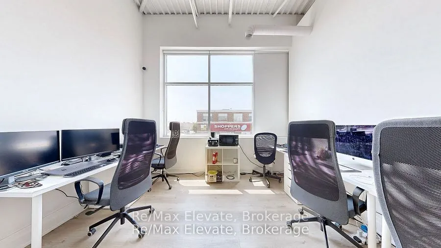 1105E Kingston Road, #202