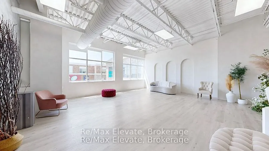 1105E Kingston Road, #202