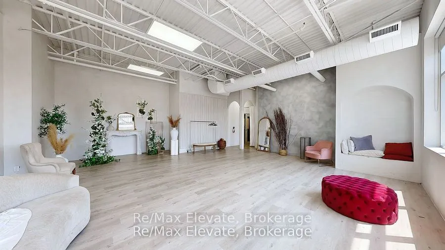 1105E Kingston Road, #202