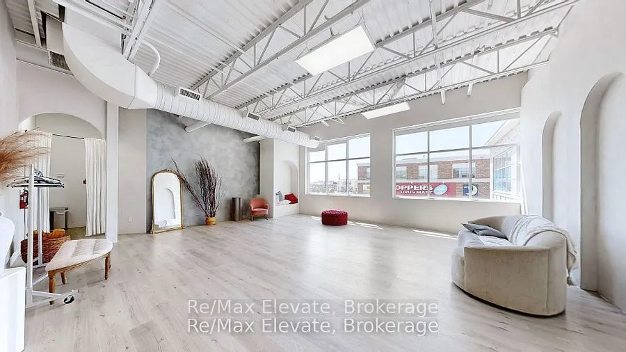 1105E Kingston Road, #202