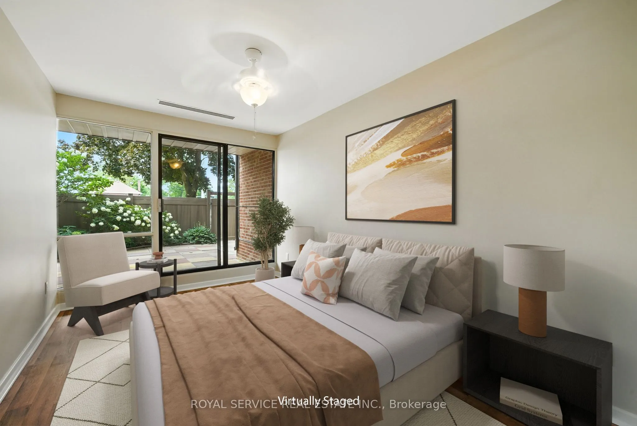 337 Simcoe Street N, #101