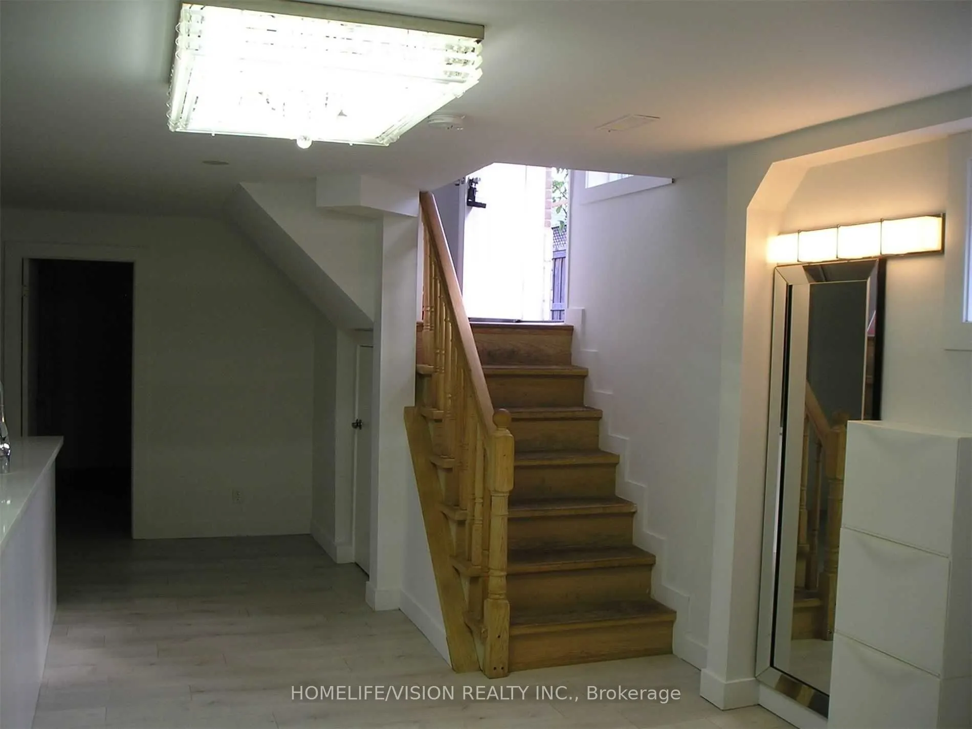 25 Arbutus Crescent, #Lower