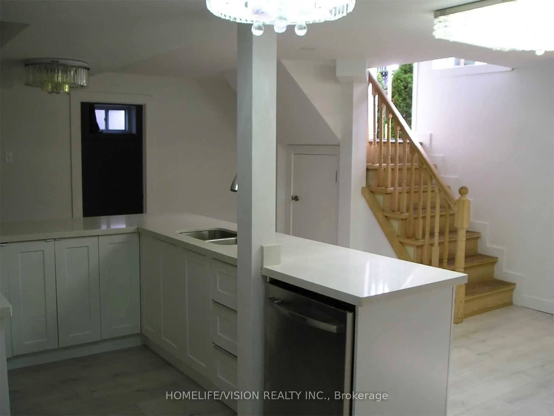 25 Arbutus Crescent, #Lower