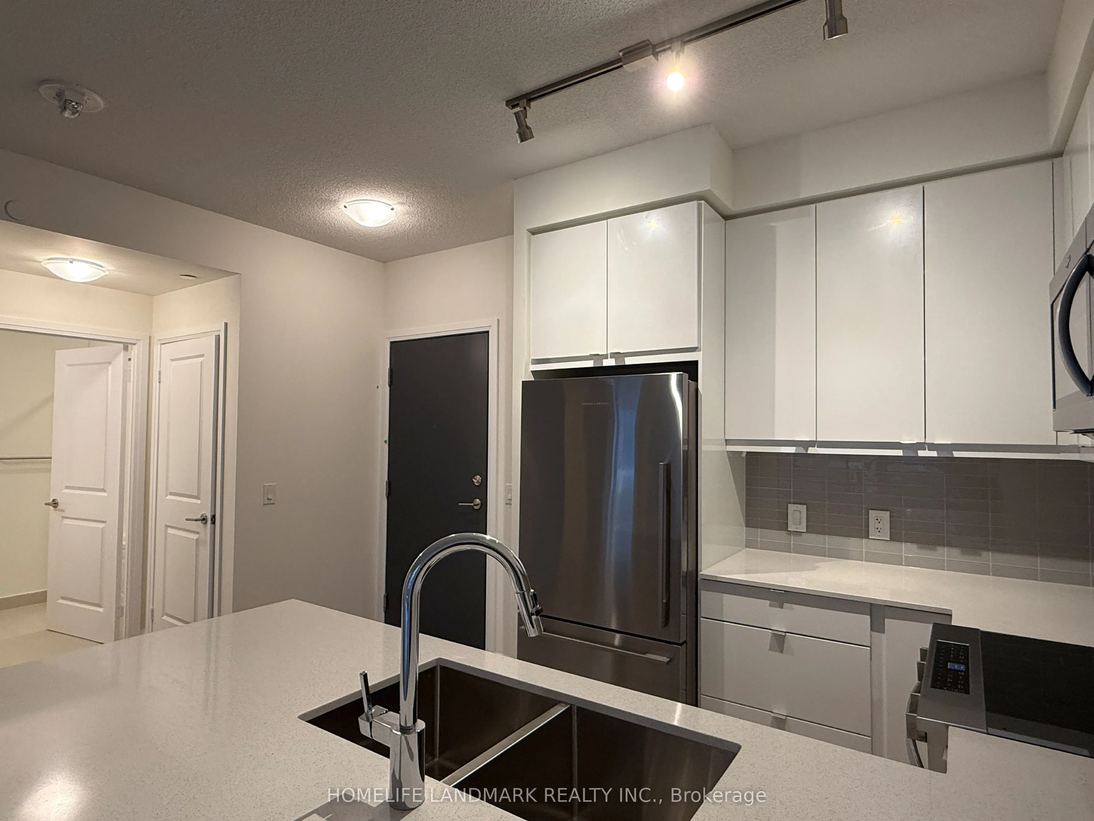 3270 Sheppard Avenue E, #526