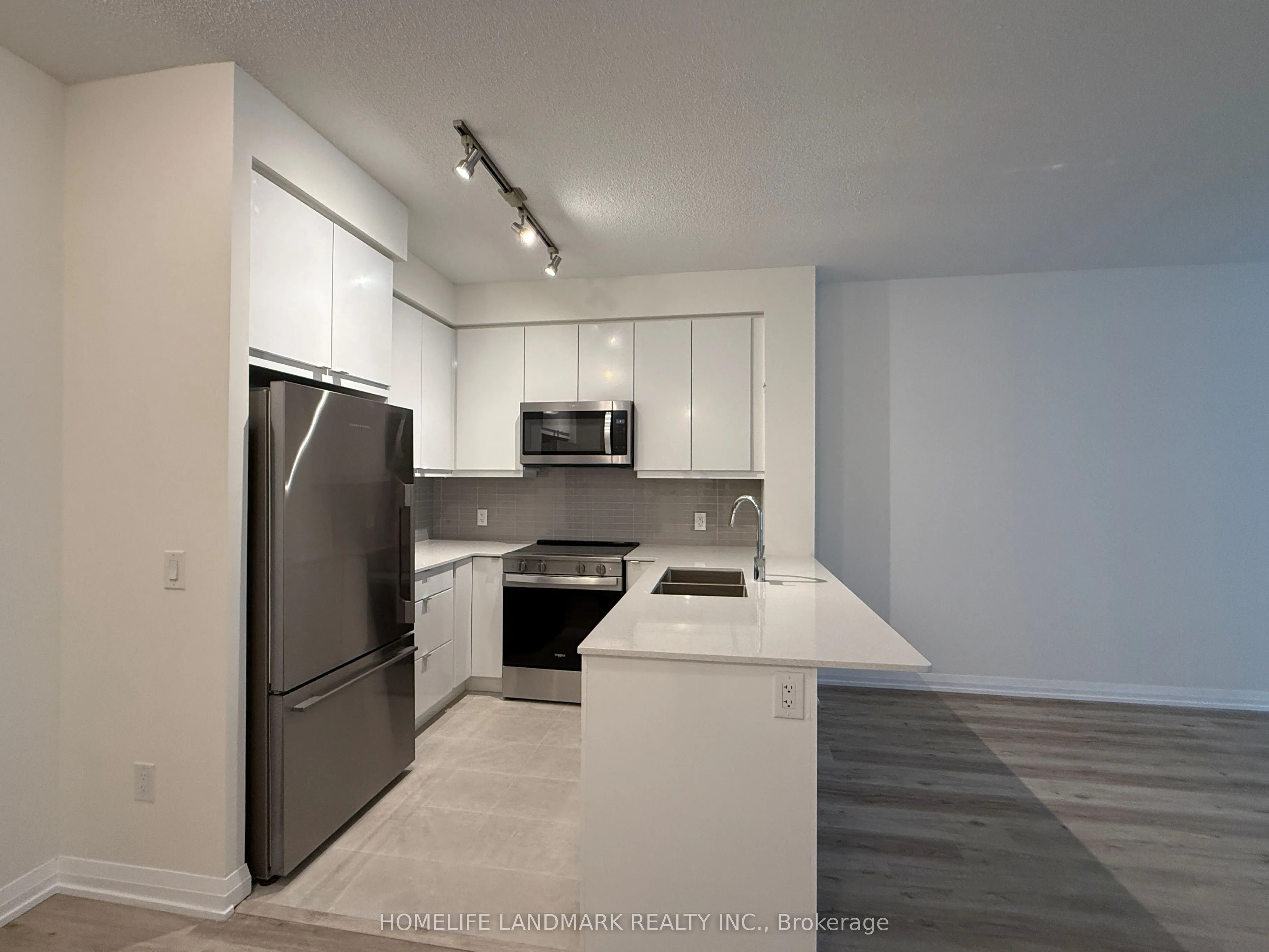 3270 Sheppard Avenue E, #526