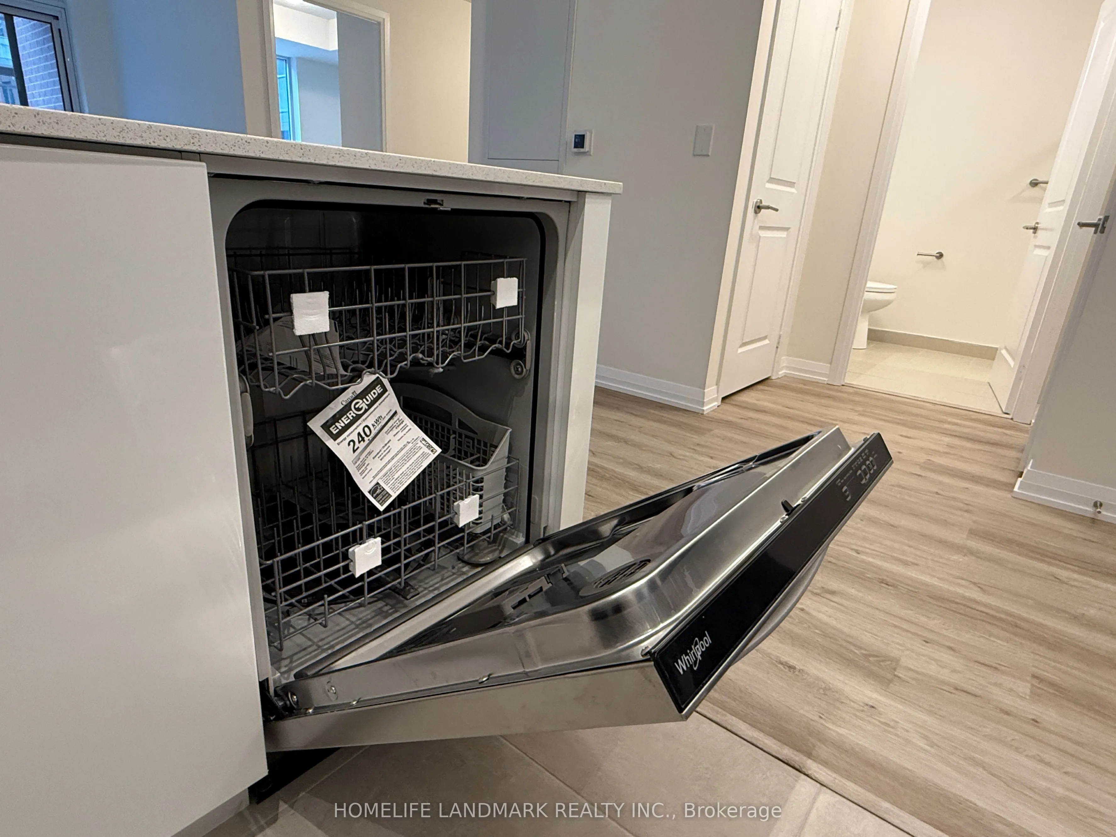 3270 Sheppard Avenue E, #526