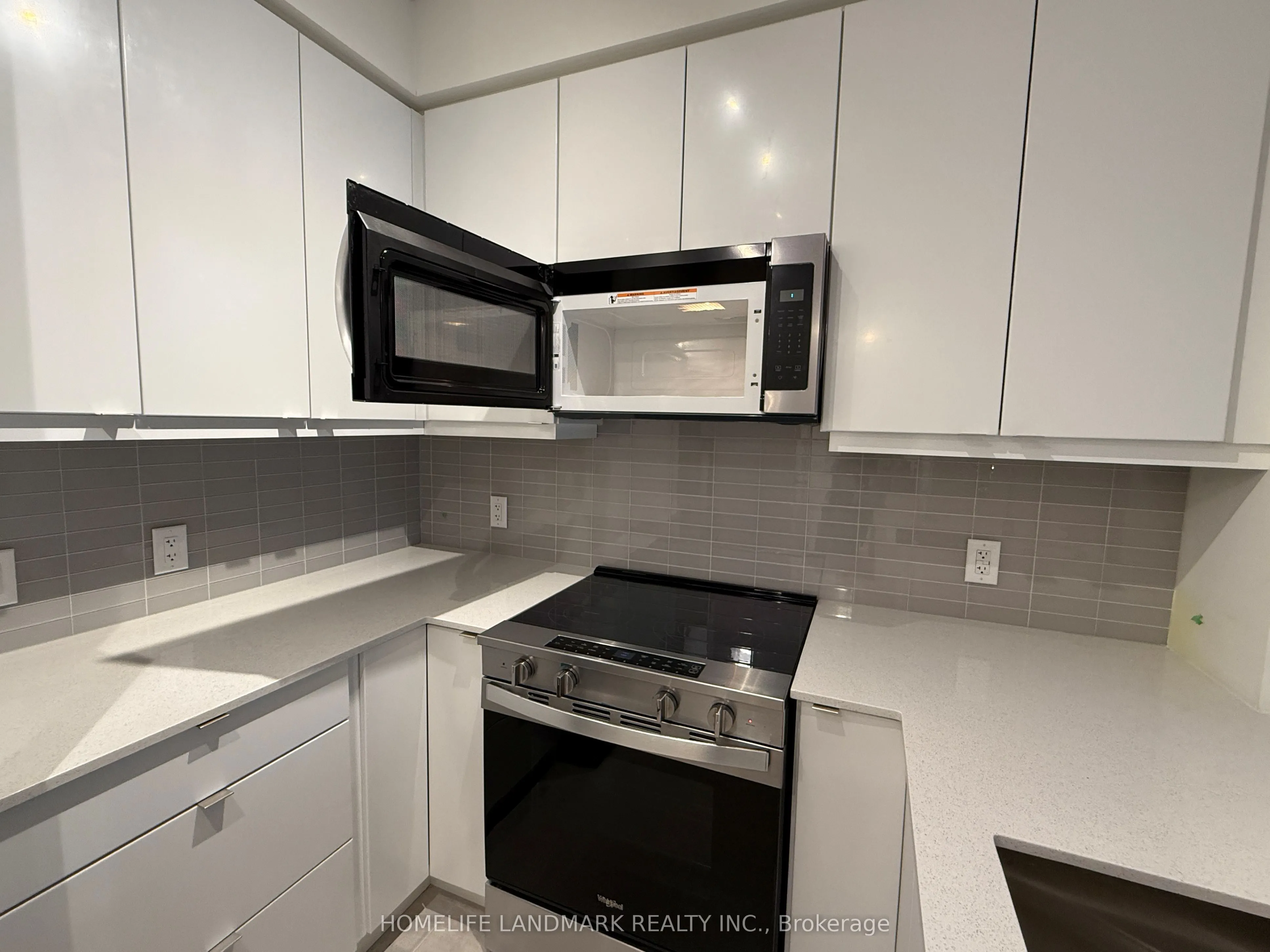 3270 Sheppard Avenue E, #526