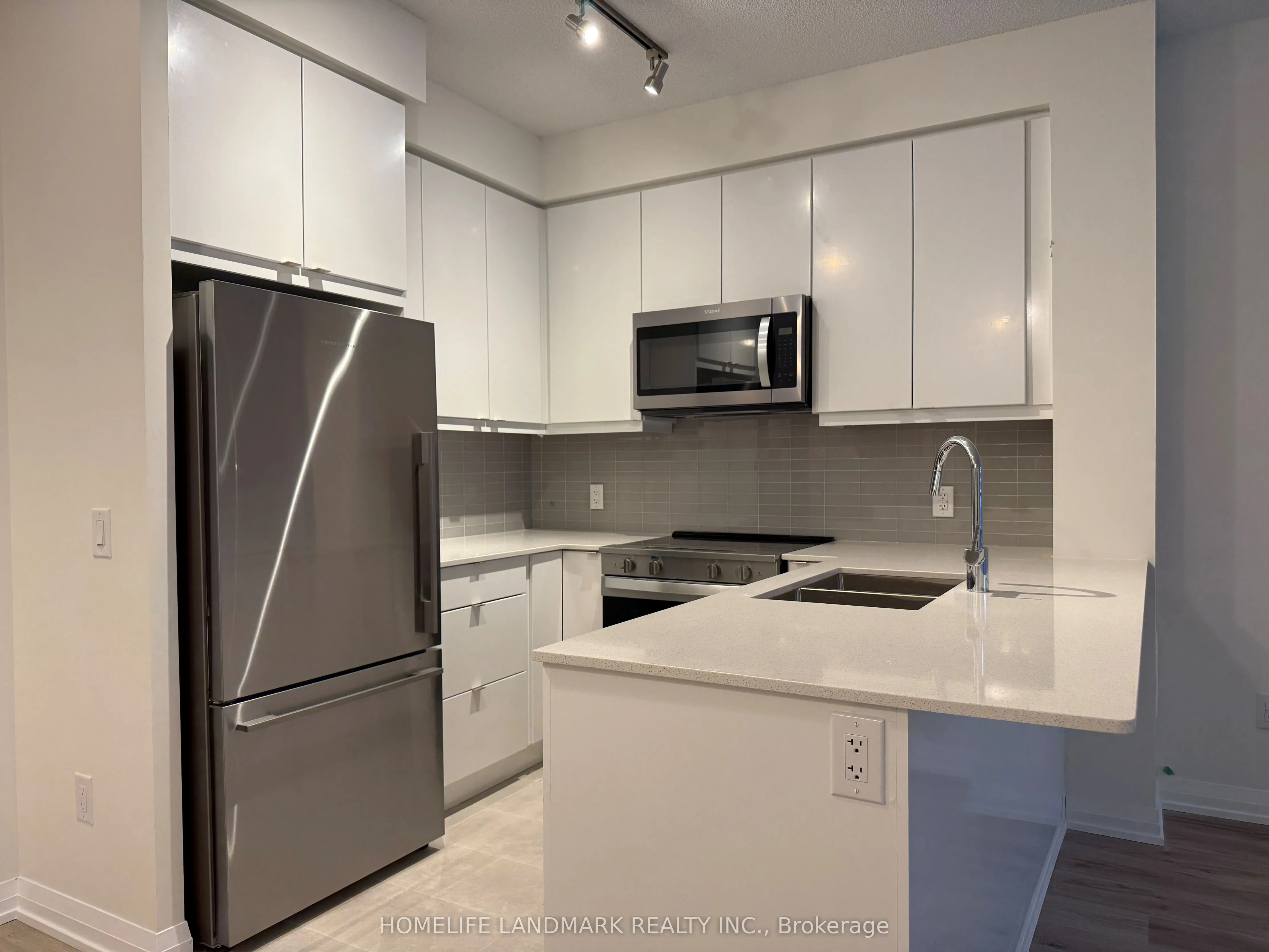 3270 Sheppard Avenue E, #526