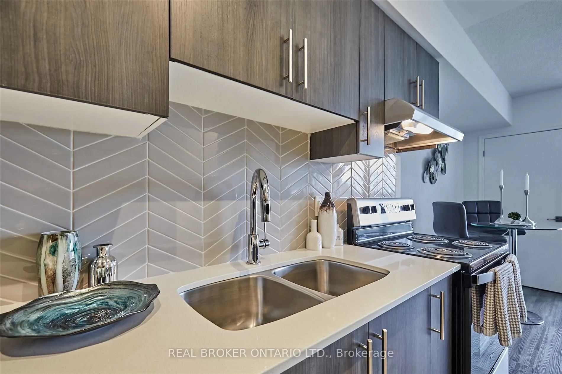 1 Falaise Road, #405