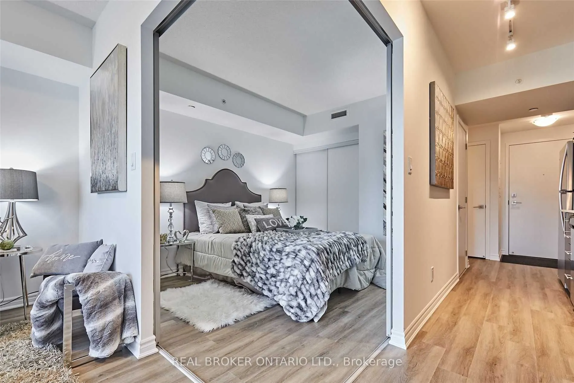 1 Falaise Road, #405