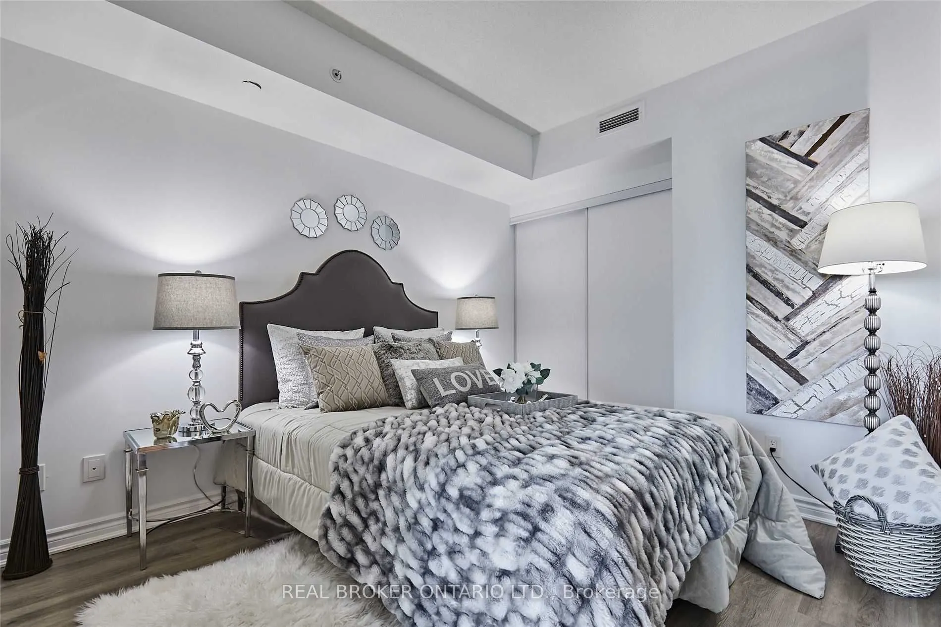 1 Falaise Road, #405