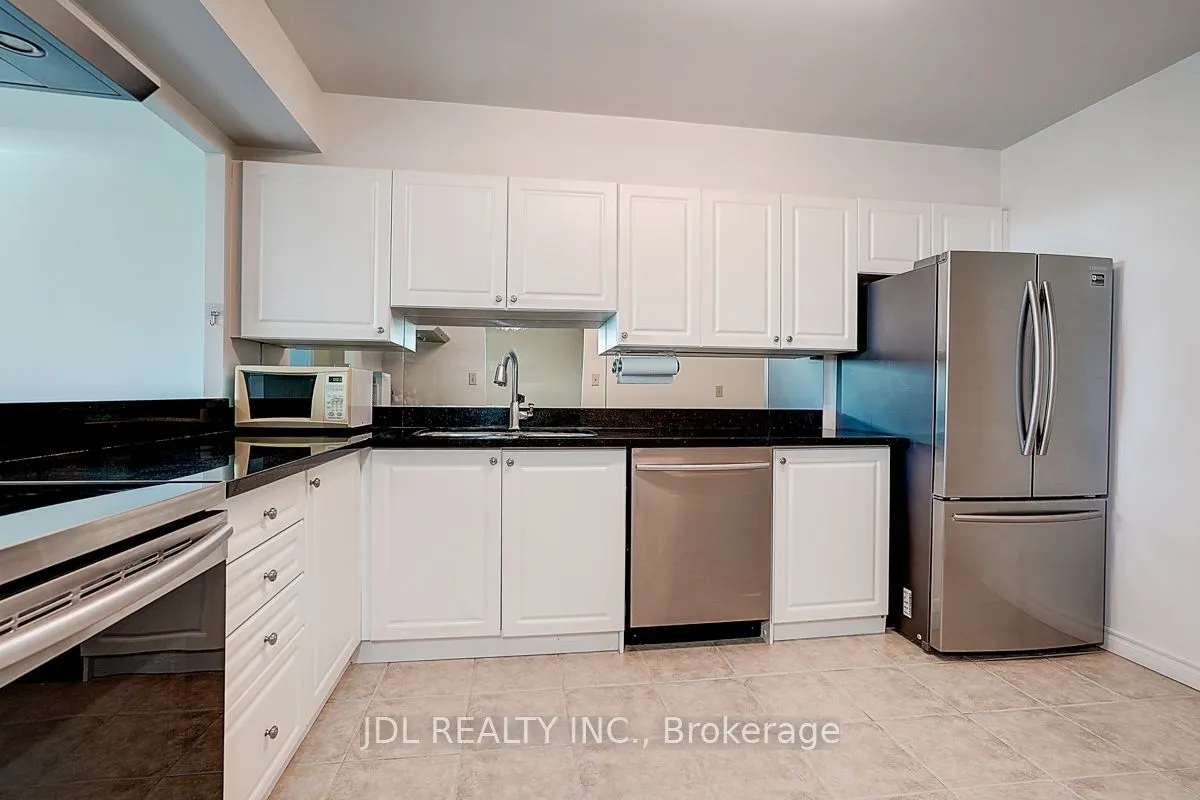 25 Bamburgh Circle, #636