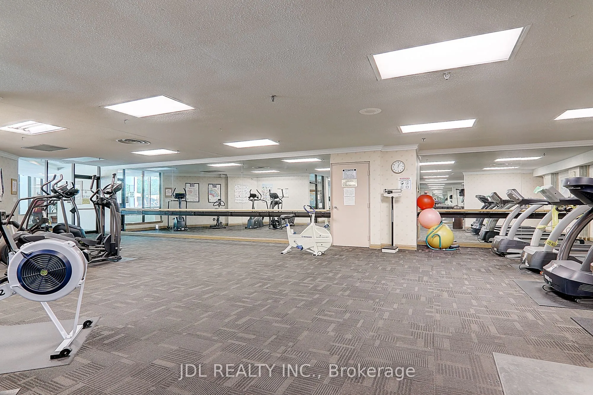 25 Bamburgh Circle, #636