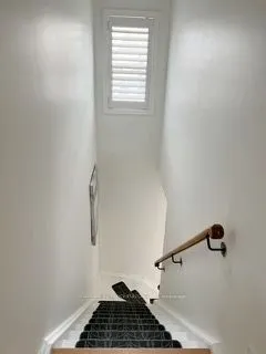 14 Greenfield Crescent