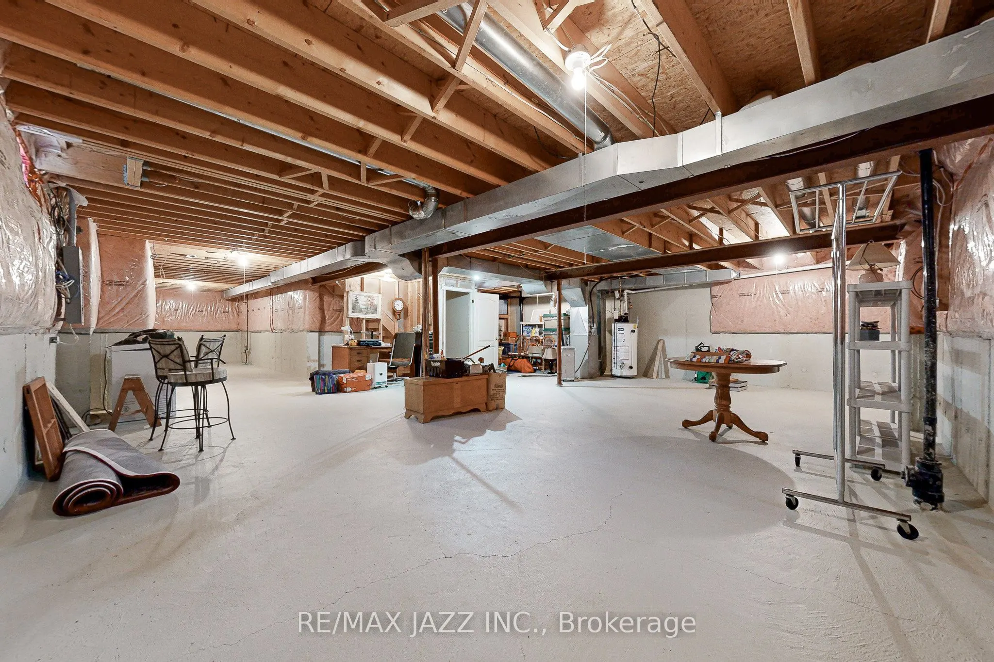 350 Lakebreeze Drive, #9