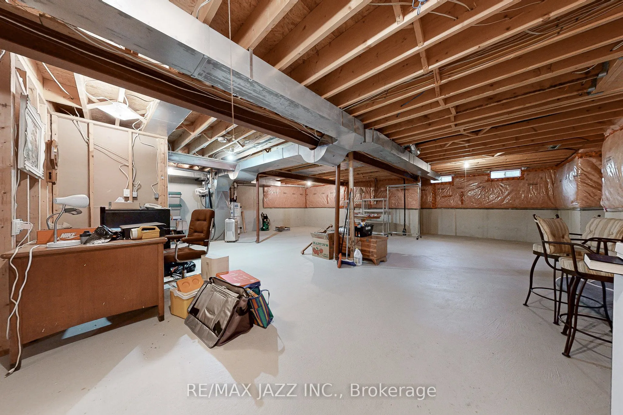 350 Lakebreeze Drive, #9