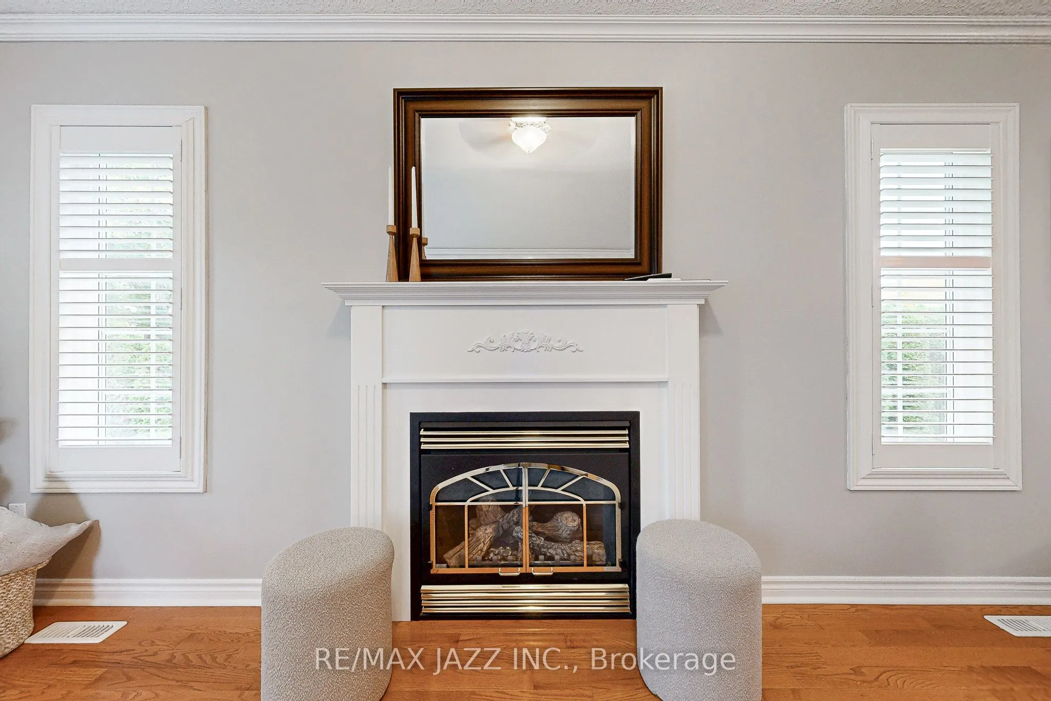 350 Lakebreeze Drive, #9